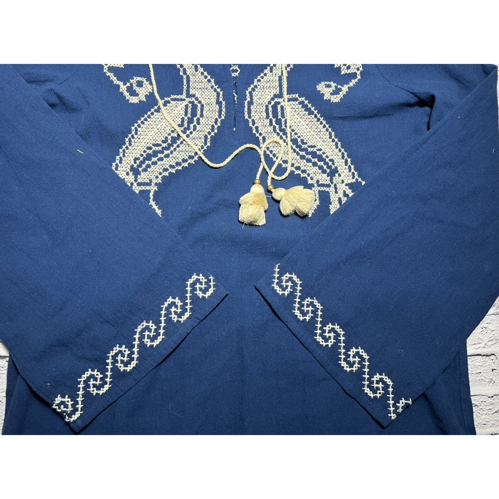 Figue VINTAGE NWT Embroidered FIGUE Elise Hoodie Peacock Boho Top XS Shells Tassels NWT? Size XS / US 0-2 / IT 36-38 - 6 Thumbnail
