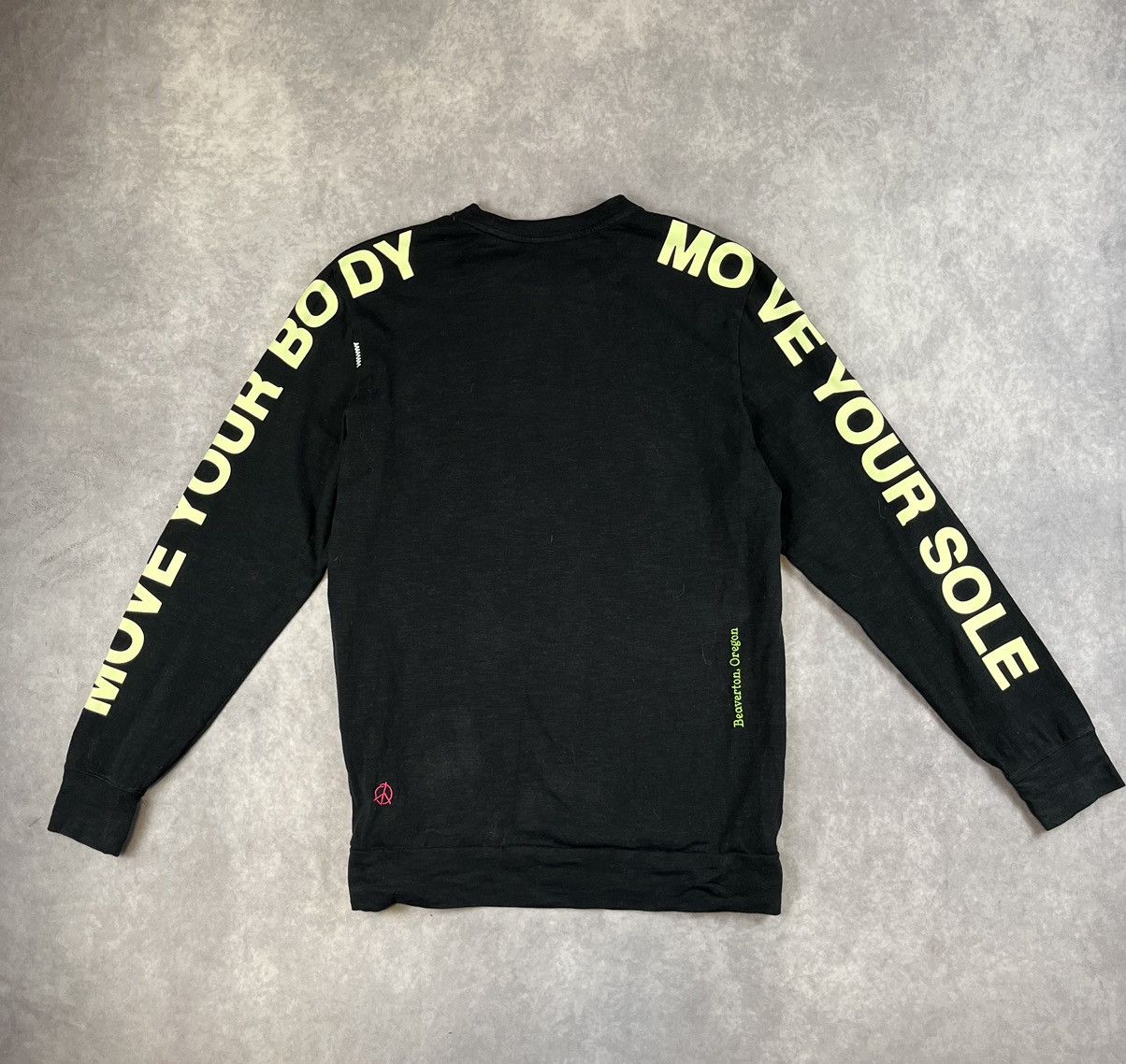 Nike Y2K Nike NSW World Tour Lightweight Sweatshirt L Size Size US L / EU 52-54 / 3 - 2 Thumbnail