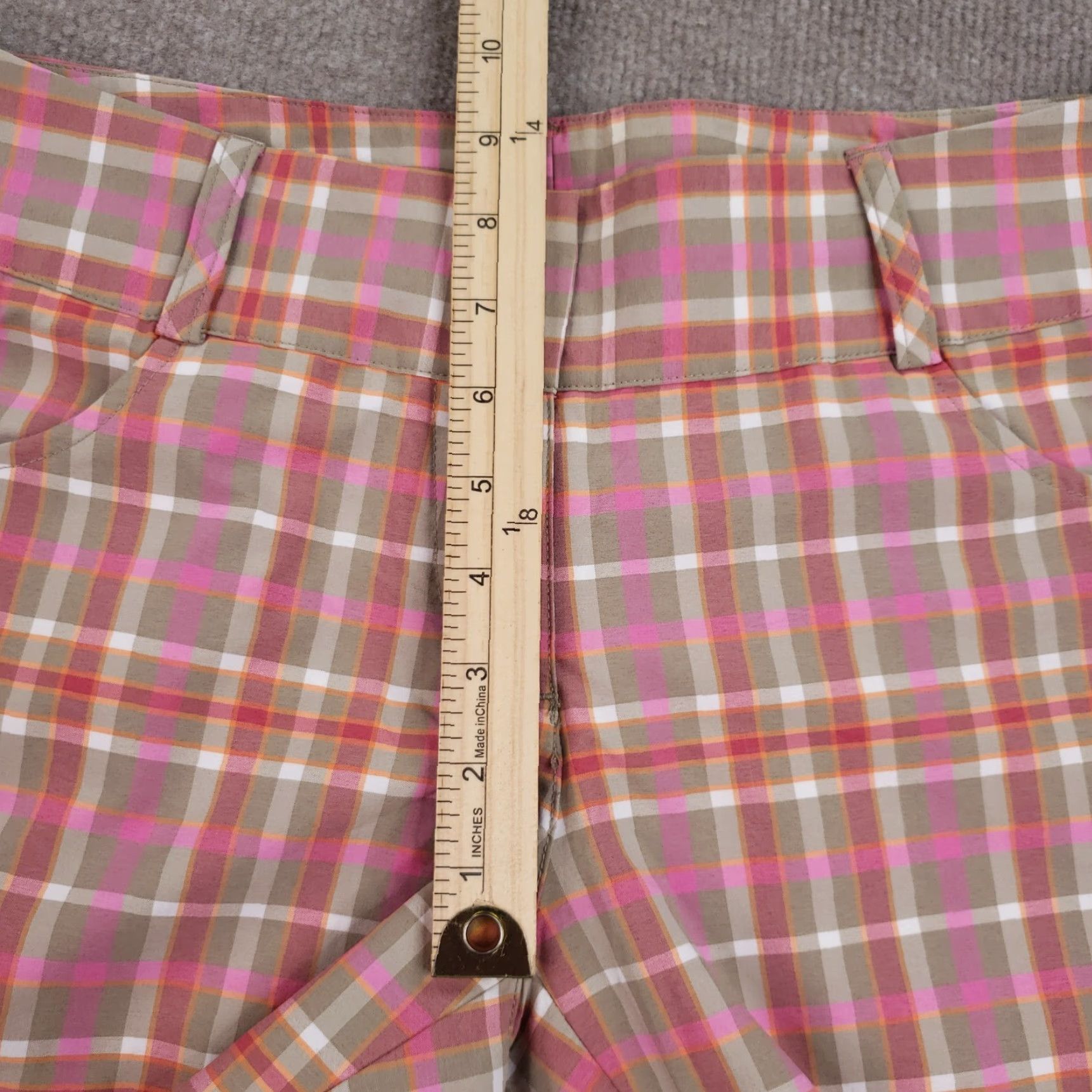 Adidas Adidas Women's Bermuda Shorts Pink Beige Plaid Size 4 Regular Lightweight Size 27" / US 4 / IT 40 - 6 Thumbnail