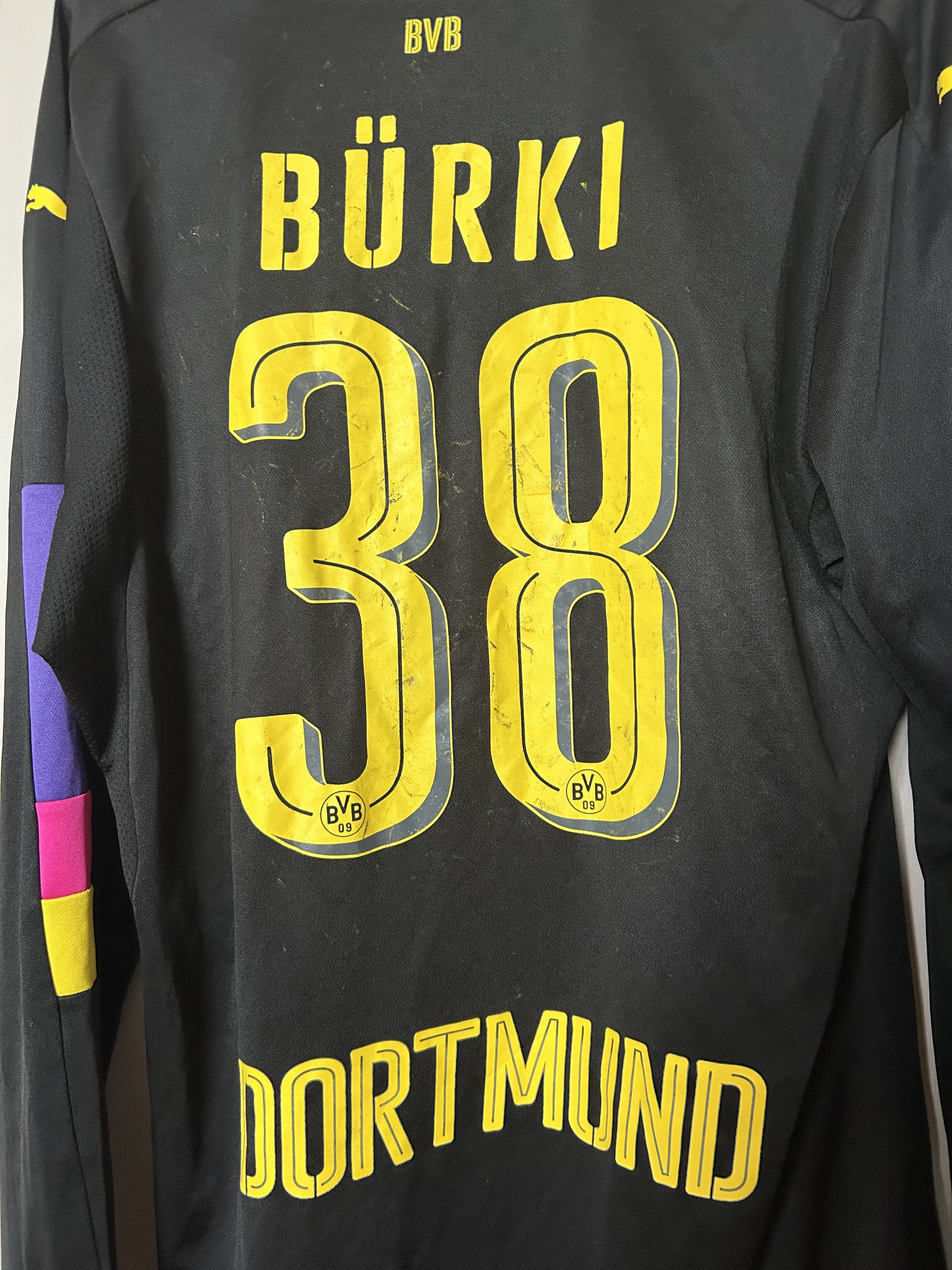 Puma BORUSSIA DORTMUND #38 BURKI - 2016 - 2017 - L - UNIQUE Size US L / EU 52-54 / 3 - 4 Thumbnail