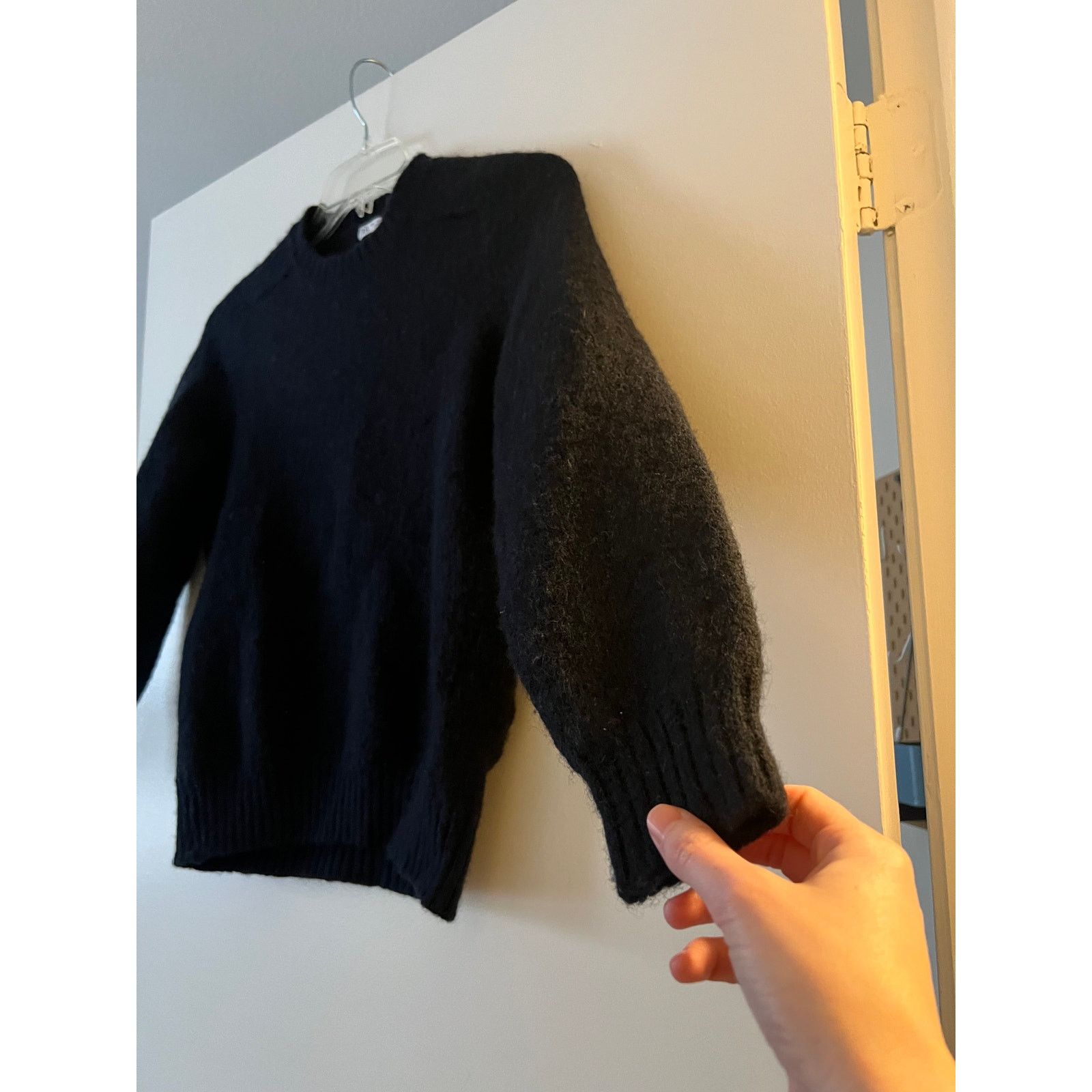 Zara Zara Black Wool Long Sleeve Sweater Sz L Size M / US 6-8 / IT 42-44 - 2 Thumbnail