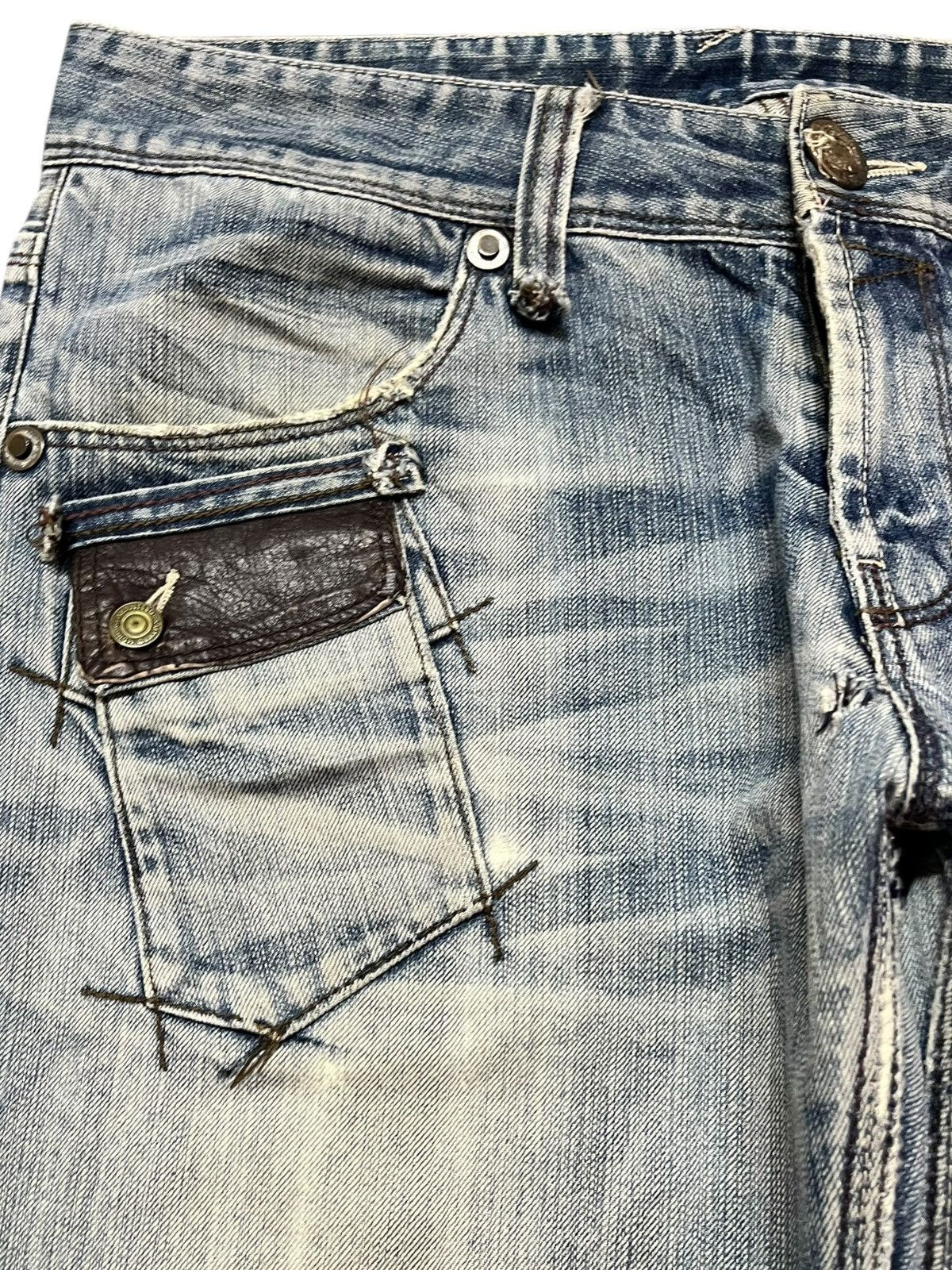 Japanese Brand Vintage Rattle Trap Faded Whiskers Distressed Denim Size US 34 / EU 50 - 3 Thumbnail