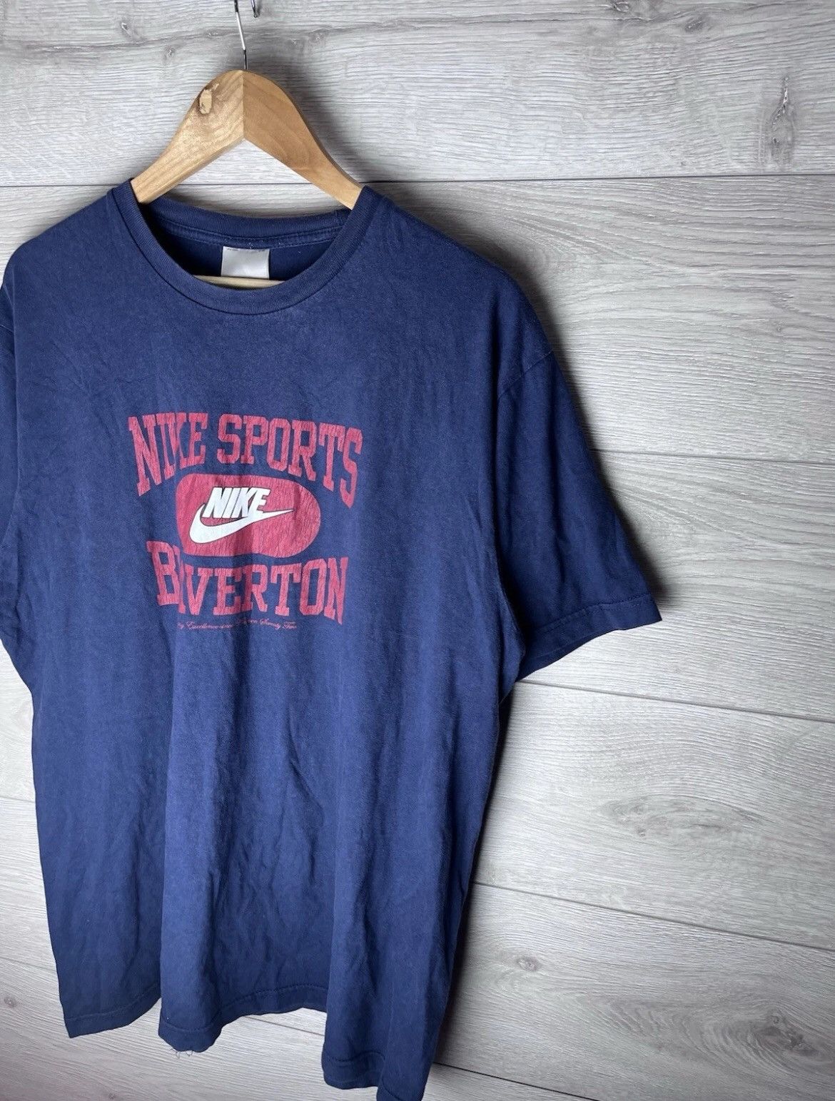 Vintage Vintage mens t-shirt Nike sports Beaverton size Xl drill Size US XL / EU 56 / 4 - 2 Thumbnail