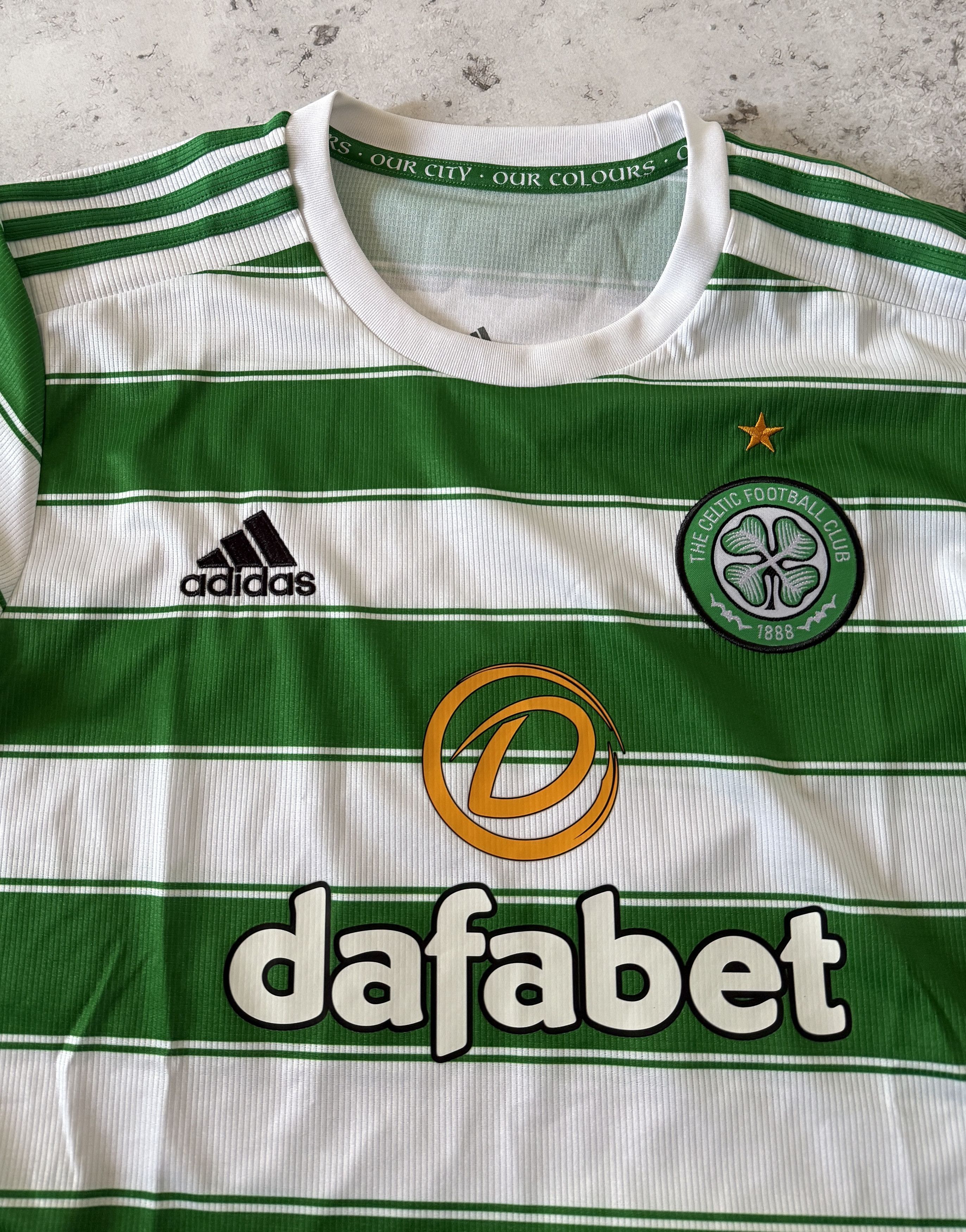Adidas CELTIC 2021 2022 SHIRT FOOTBALL SOCCER JERSEY ADIDAS GT4565 Size US L / EU 52-54 / 3 - 3 Thumbnail