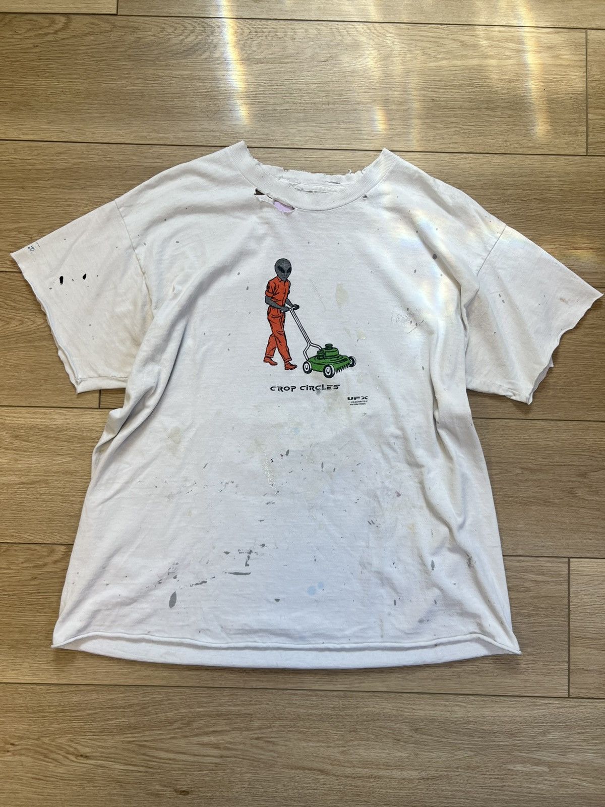 Vintage 90s thrashed crop circle t shirt Size US L / EU 52-54 / 3 - 1 Thumbnail