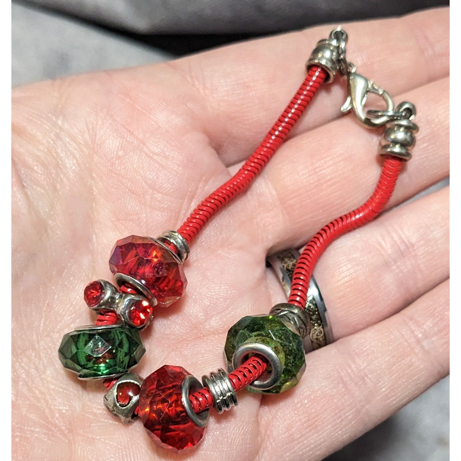 Other Holiday Red And Green European Style Beaded Bracelet Size ONE SIZE - 4 Thumbnail