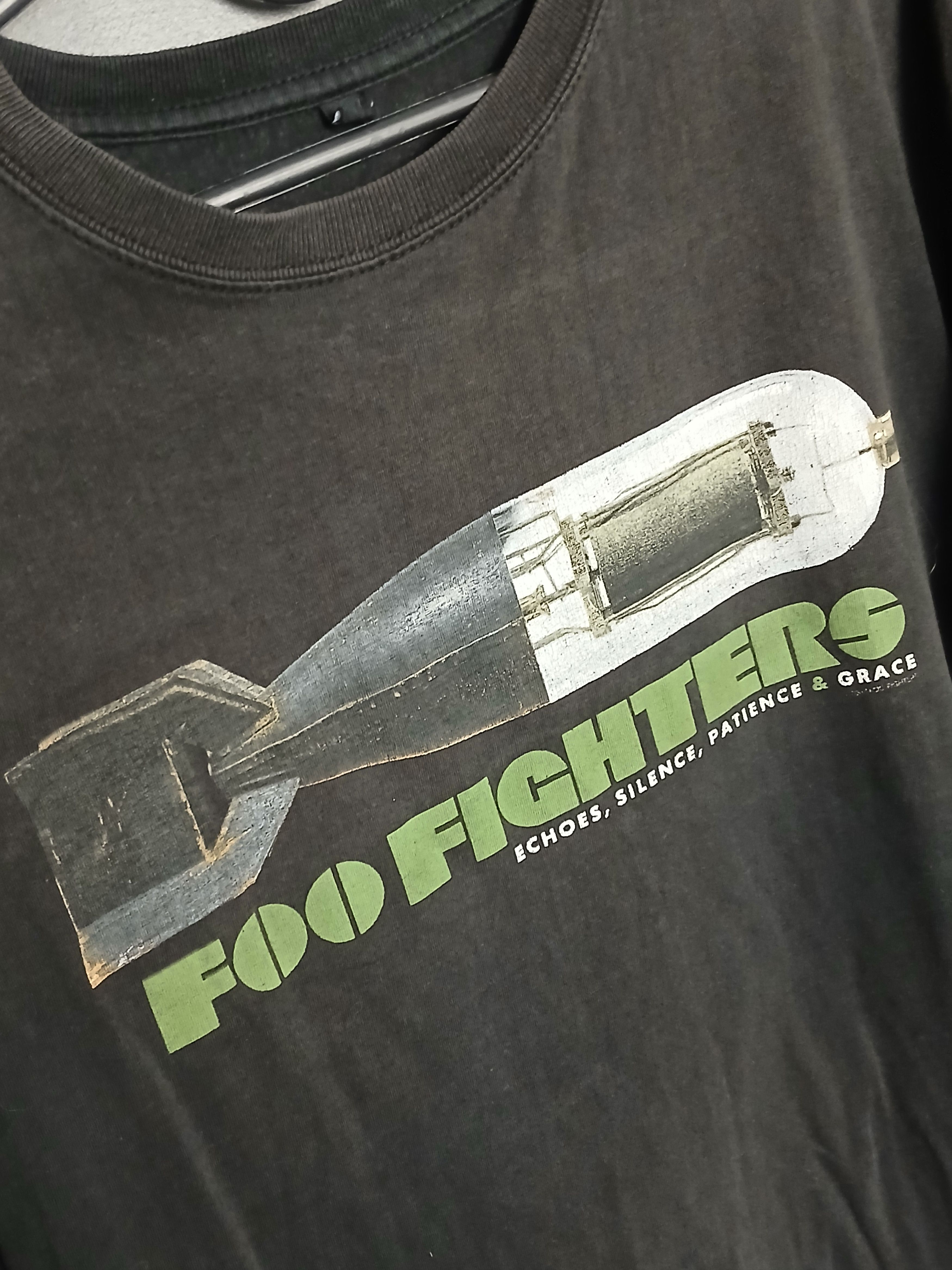 Band Tees Foo Fighters Europe Tour 2008 T-Shirt Size US M / EU 48-50 / 2 - 3 Thumbnail