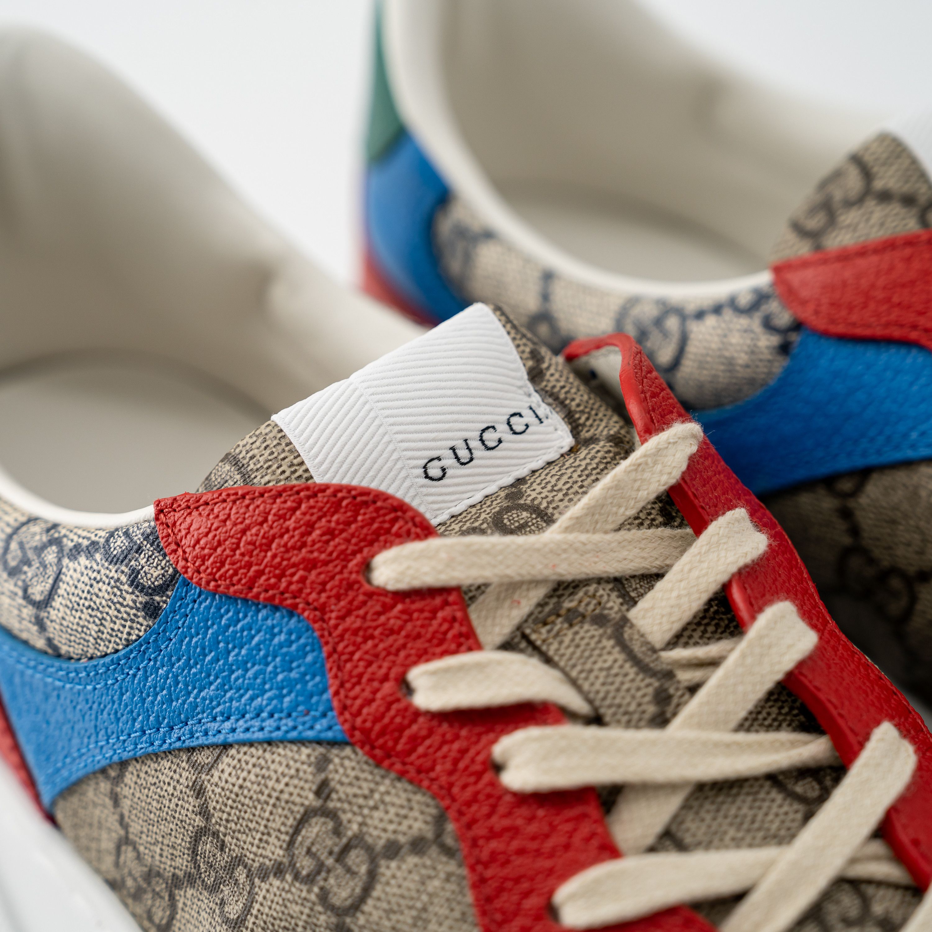 Gucci 12G Gucci GG Supreme Low Top Sneakers Beige Red Blue Green Size US 12.5 / EU 45-46 - 6 Thumbnail