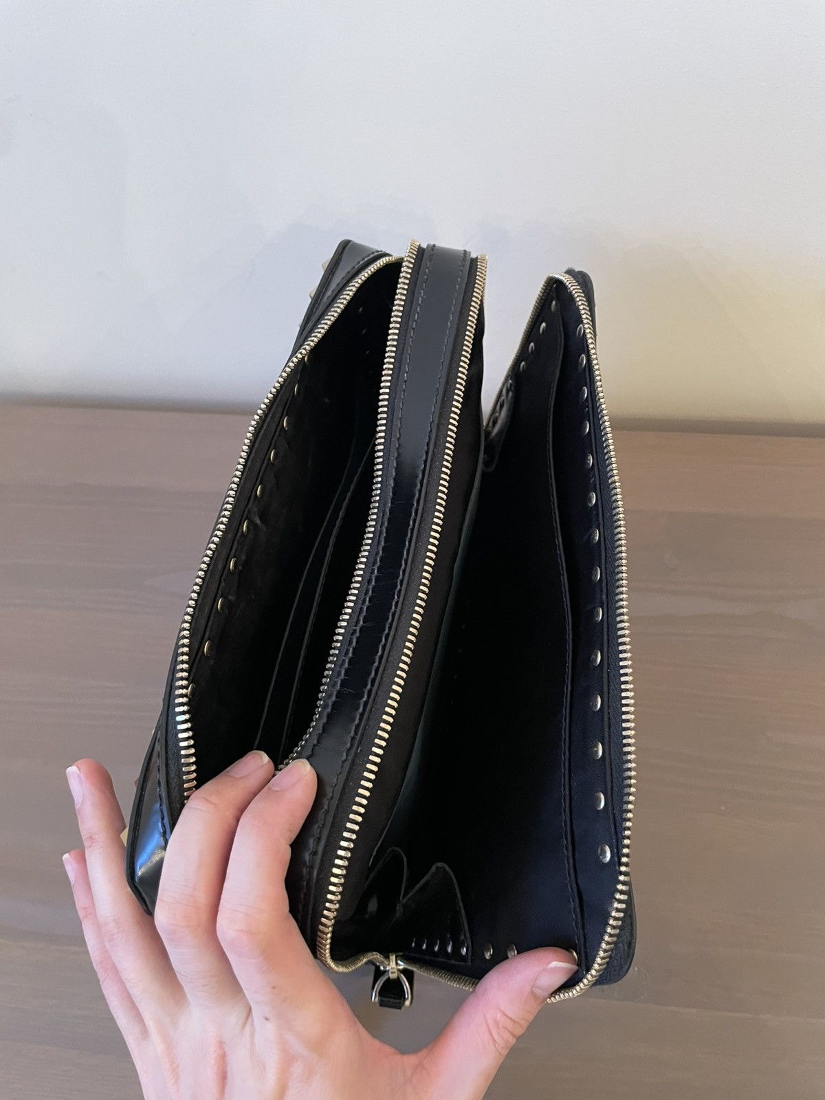 Valentino Valentino Garavani men’s RockStudded pouch Size ONE SIZE - 3 Thumbnail