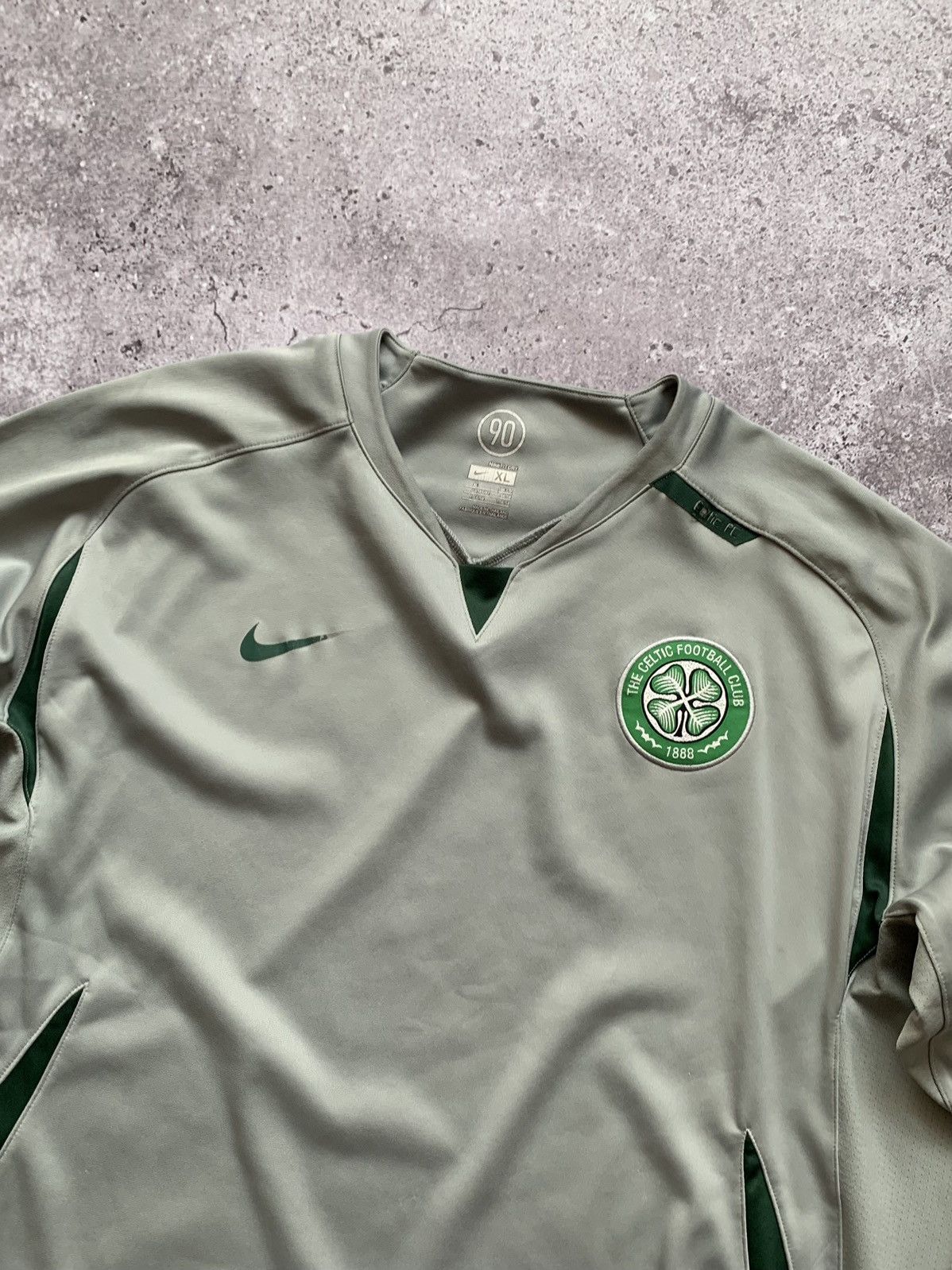 Nike × Vintage 🔥VINTAGE NIKE CELTIC 2000s TRAINING JERSEY Size US XL / EU 56 / 4 - 4 Thumbnail