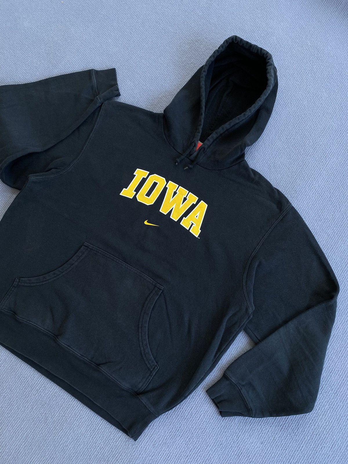 Nike Vintage 00’s Nike IOWA State Center Swoosh Hoodie✨ Size US M / EU 48-50 / 2 - 3 Thumbnail