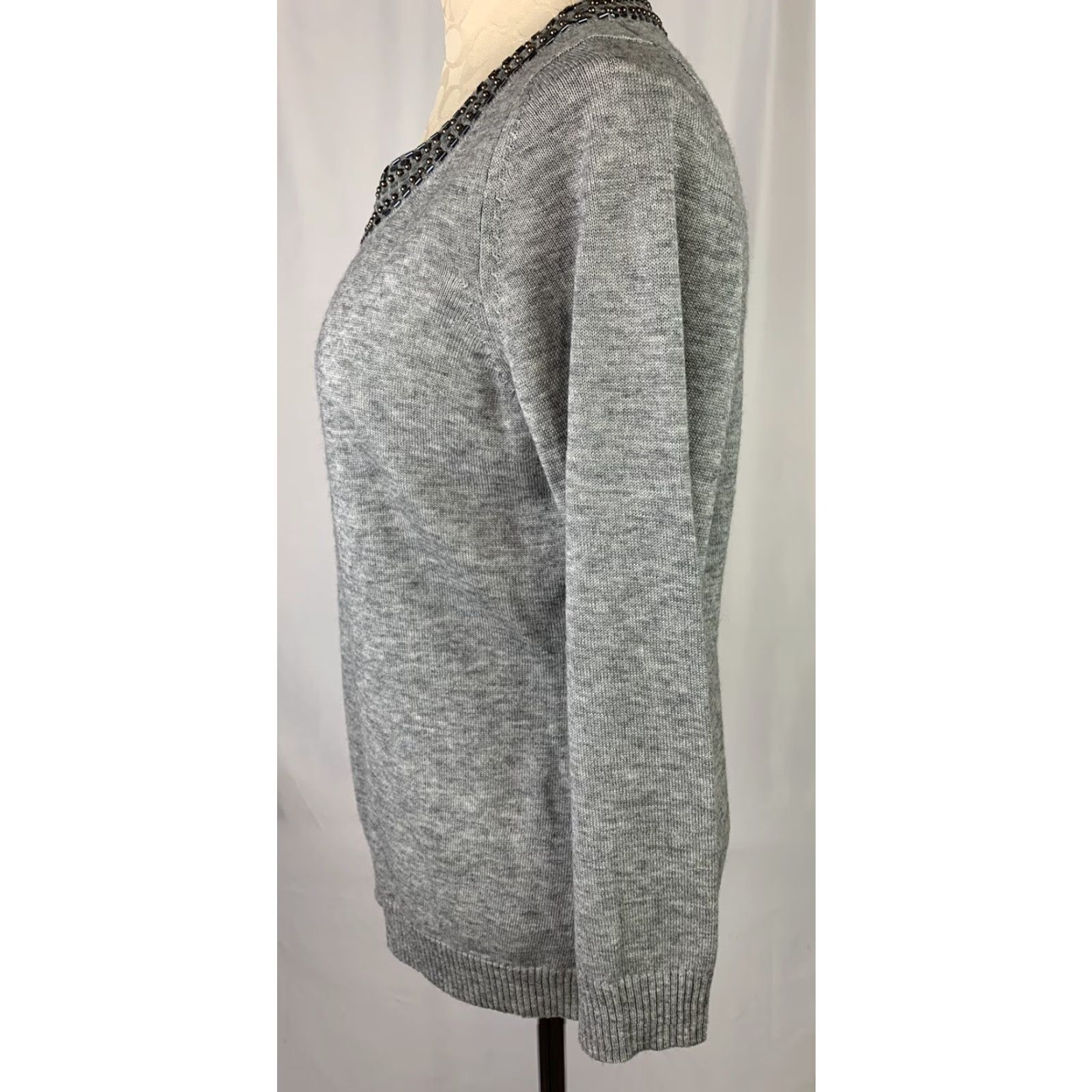 Banana Republic VINTAGE Banana Republic Large Gray Beaded Neckline Wool Blend Sweater Women Size L / US 10 / IT 46 - 6 Thumbnail