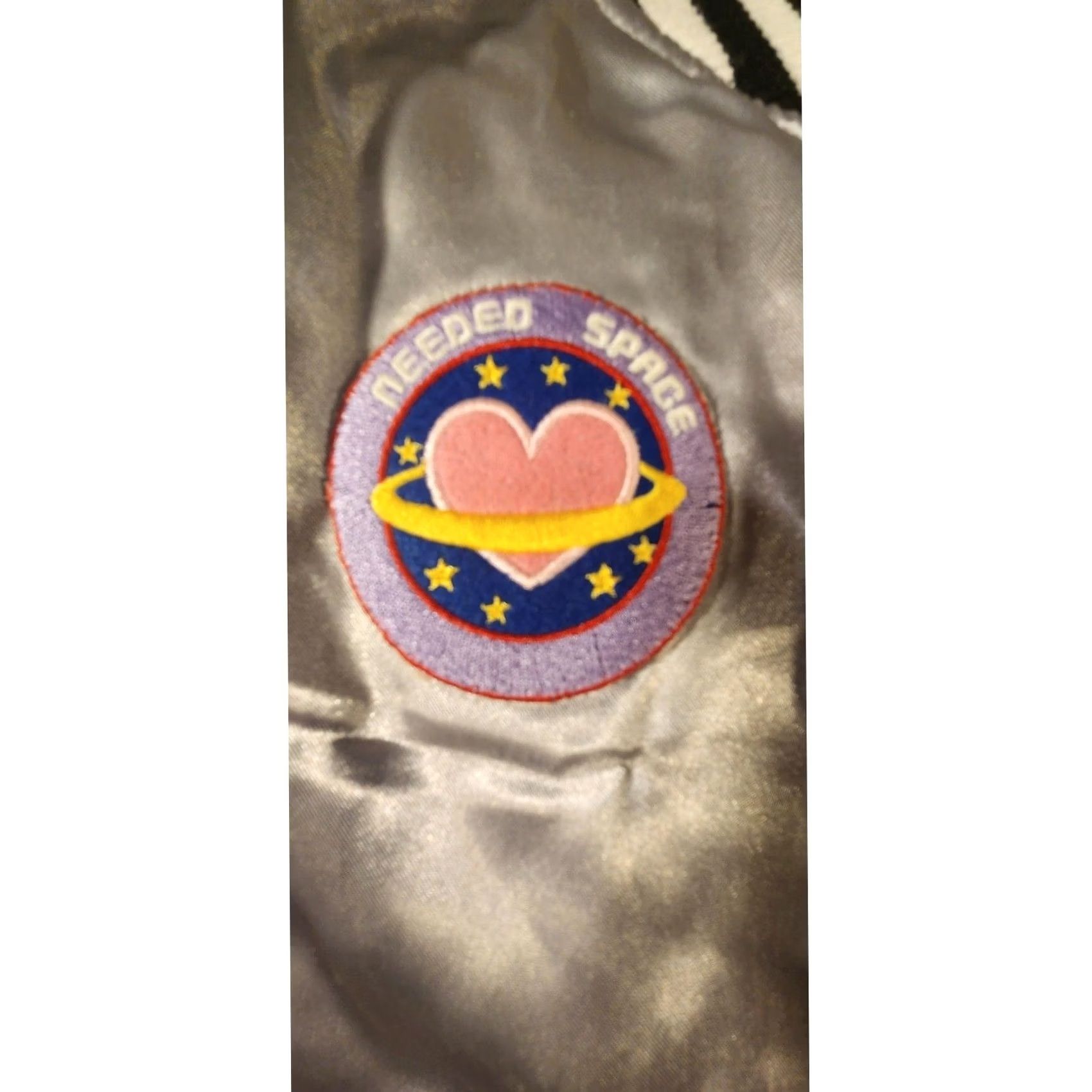 Forever 21 VINTAGE Forever 21 Bomber Jacket Womens Large Silver Space Babe Rocket Shirt Size L / US 10 / IT 46 - 4 Thumbnail
