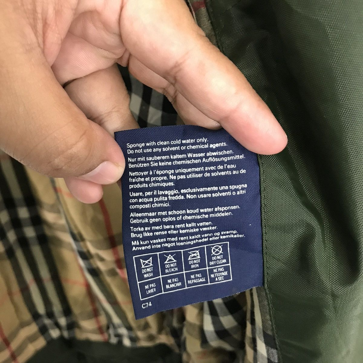 Burberry 💥 BURBERRY NOVA CHECK LINING WAXED JACKET MADE IN ENGLAND Size US L / EU 52-54 / 3 - 13 Thumbnail