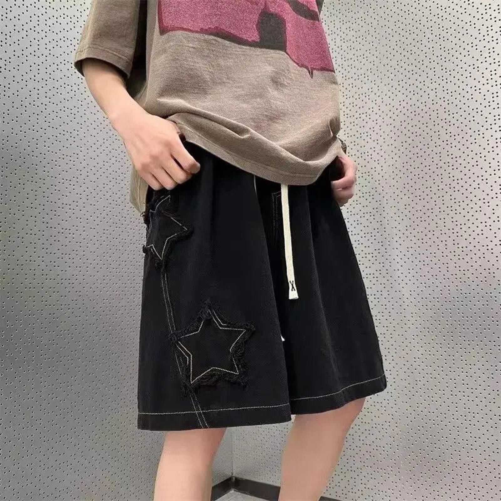 Vintage Black Star Embroidered Cargo Shorts Size US 32 / EU 48 - 1 Thumbnail