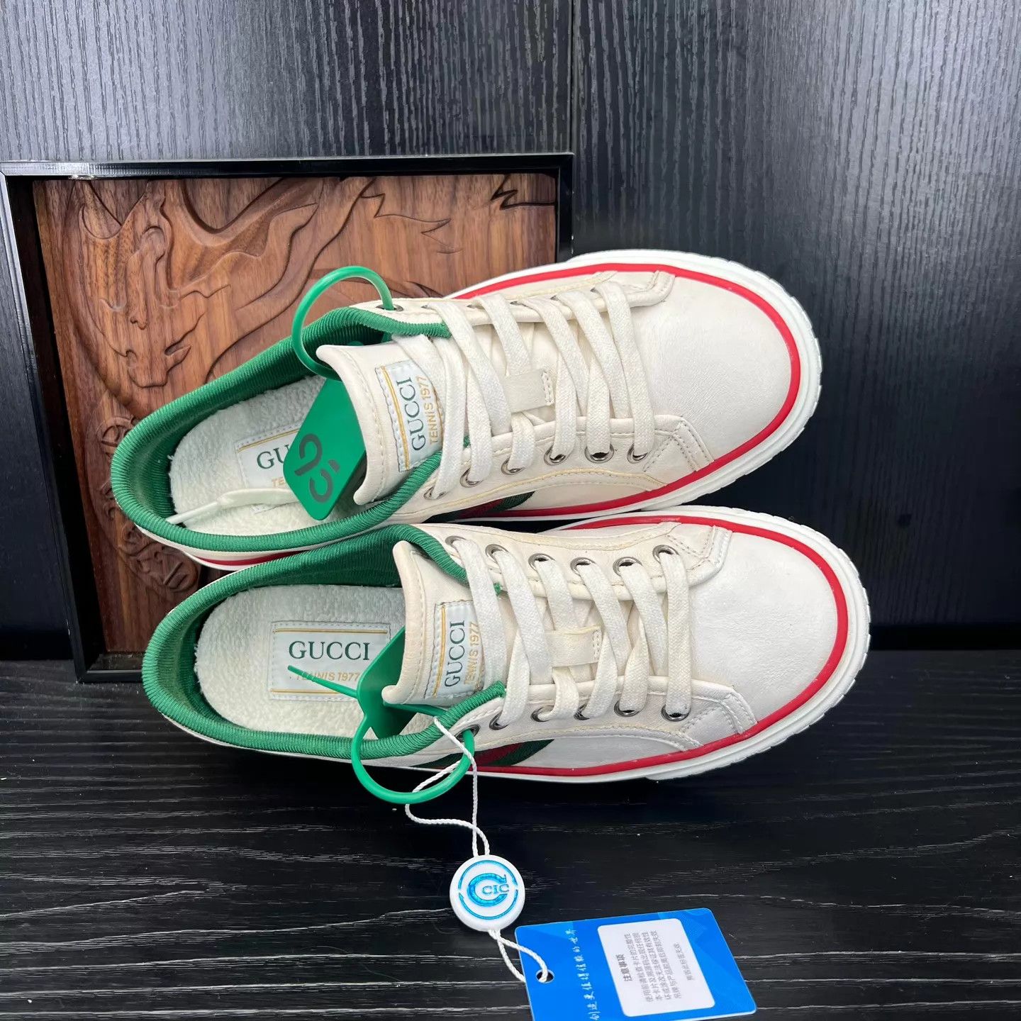 Gucci Gucci 1977 White Red Green 35 Shoes Size US 4.5 / IT 34.5 - 8 Thumbnail