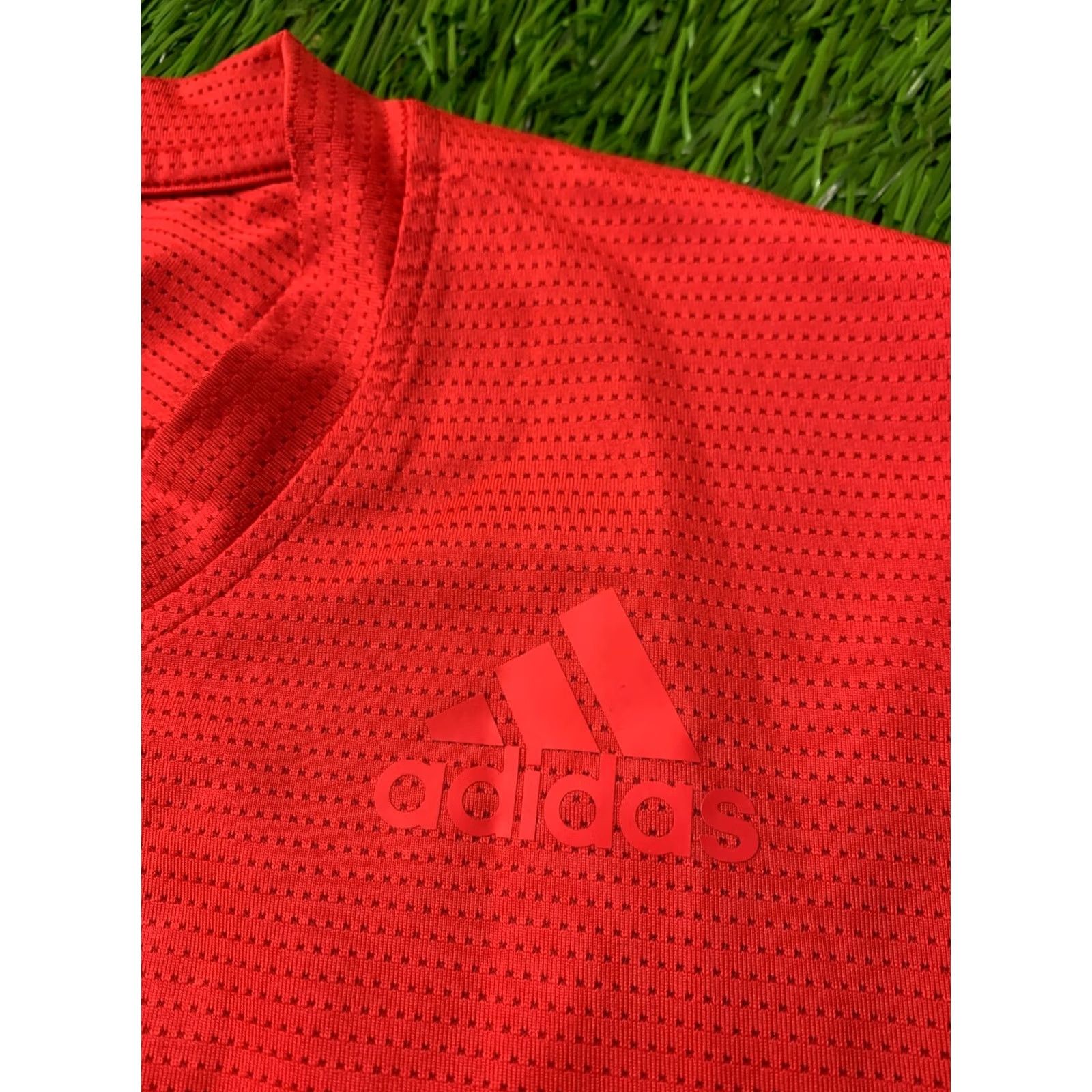Adidas ADIDAS PERFORMANCE KENT AEROREADY 2021 TRAINING MEN SHIRT JERSEY ORIGINAL SIZE M Red Adult M Shirt Mens Adidas Performance Running Training Jersey Size US M / EU 48-50 / 2 - 3 Thumbnail