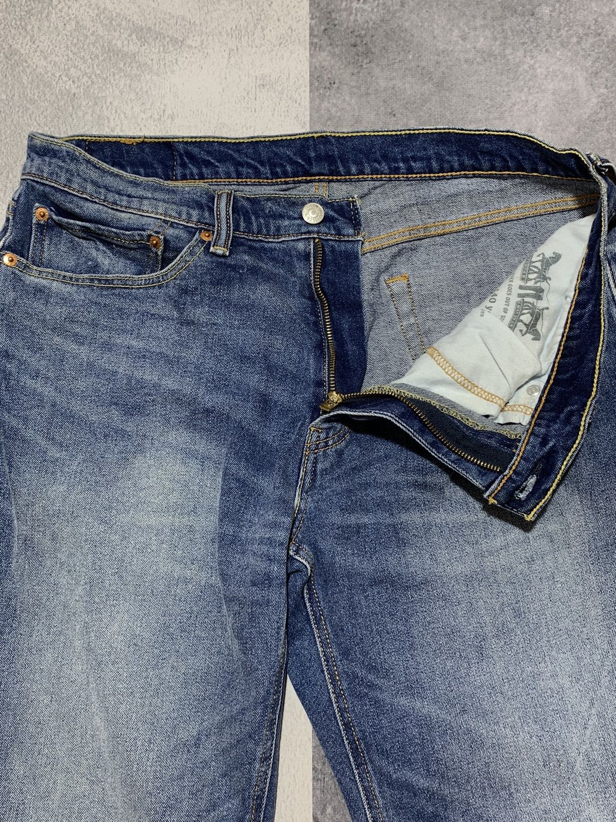 Levi's × Vintage Vintage Y2K Levi’s 541 faded jeans streetwear size 34x36 Size US 34 / EU 50 - 6 Thumbnail