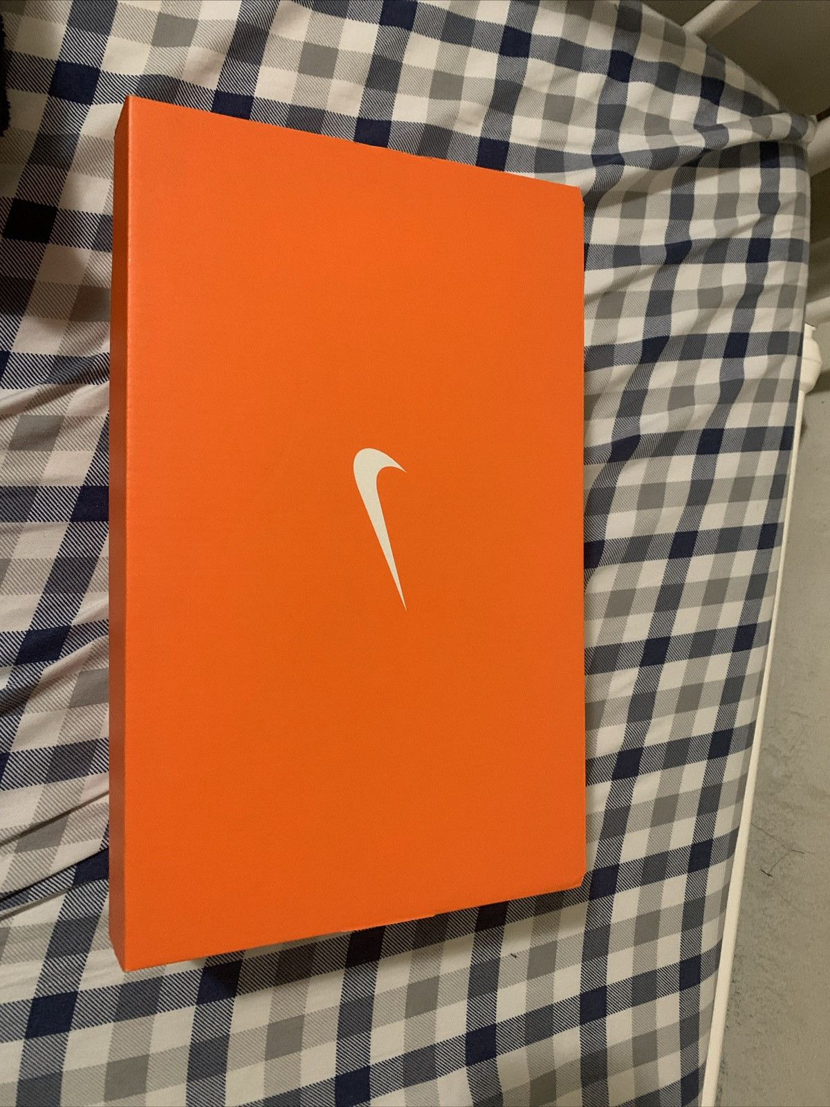 Jordan Brand × Nike Air Jordan 1 Mids Light Curry Size US 7 / EU 40 - 5 Thumbnail