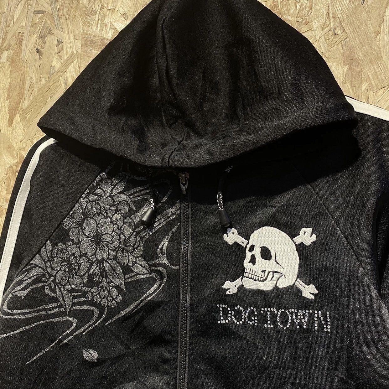 Dogtown Rare Vintage Dogtown Sukajan Style Zipper Hoodie Size US S / EU 44-46 / 1 - 3 Thumbnail