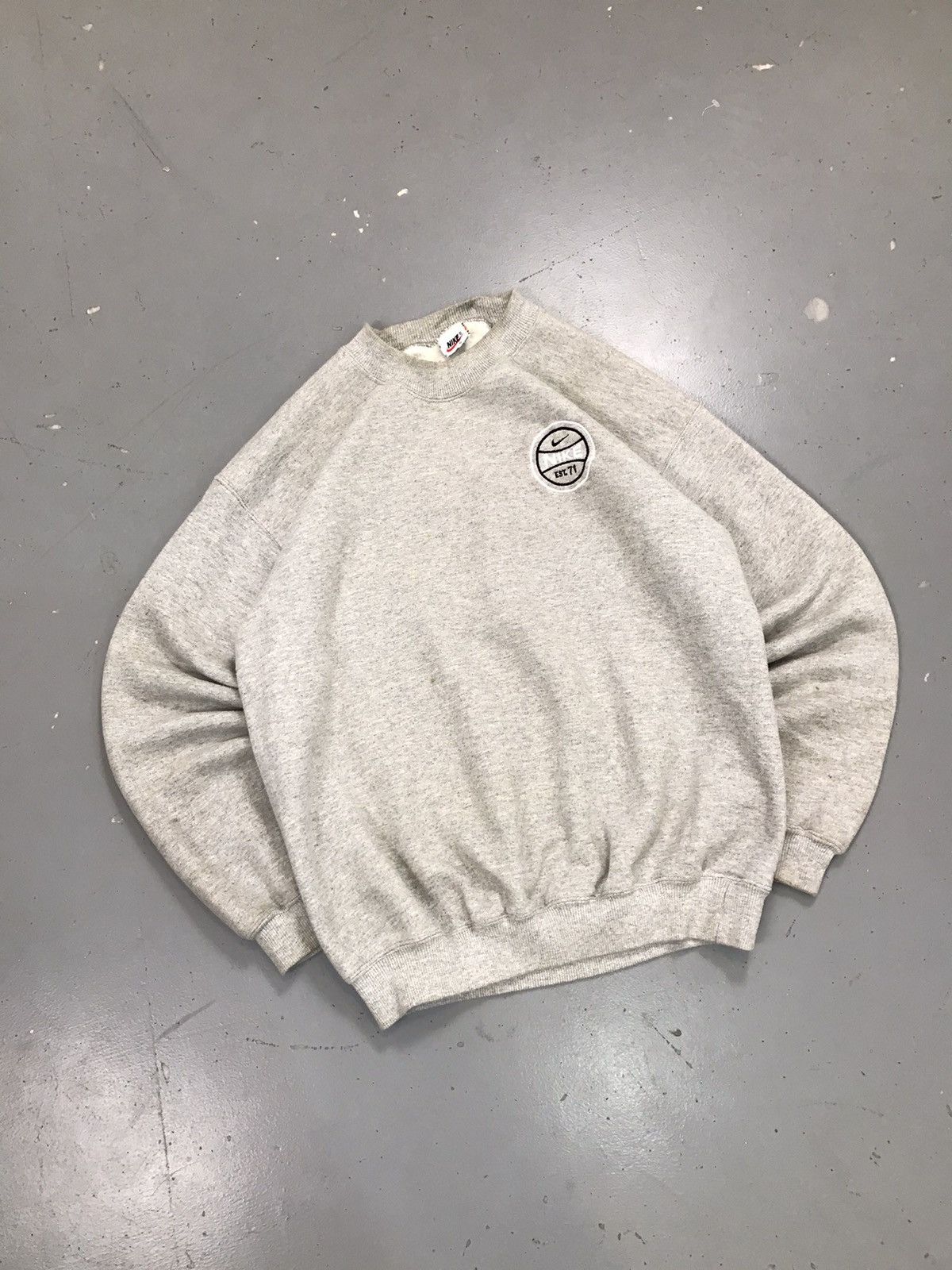 Nike × Vintage Vintage Nike off white boxy fit sweatshirt Size US XS / EU 42 / 0 - 3 Thumbnail