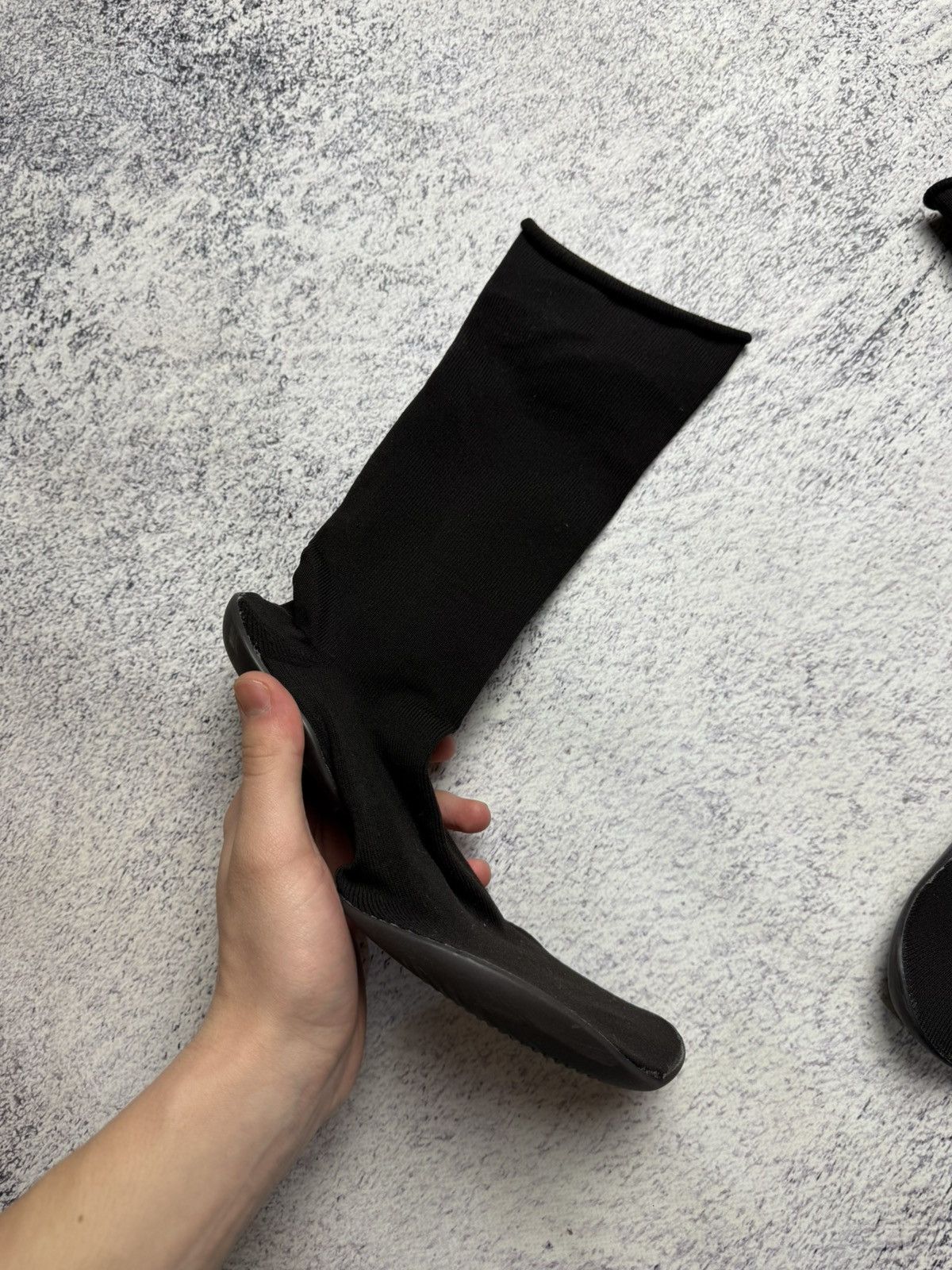Kanye West Yeezy Pods Black Size 2 YZY Pod Size US 9.5 / EU 42-43 - 4 Thumbnail
