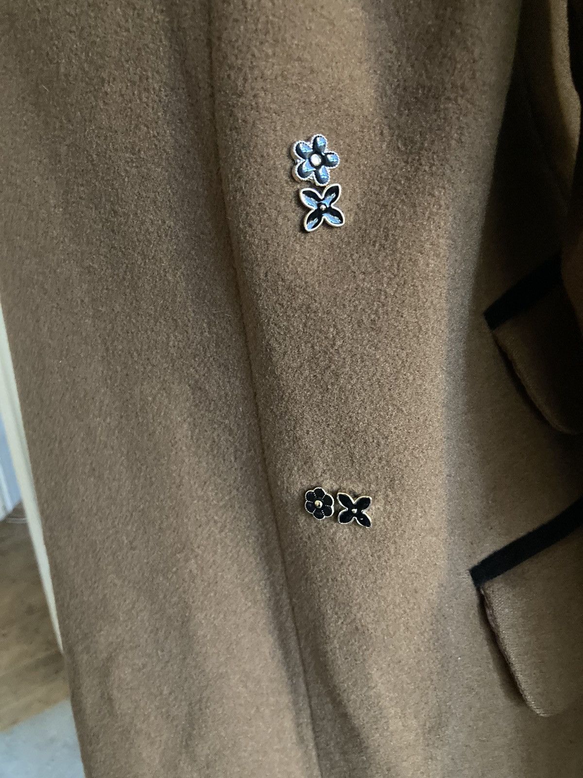 Nina Ricci Vintage Nina Ricci wool and cashmere coat with velvet trims Size M / US 6-8 / IT 42-44 - 5 Thumbnail