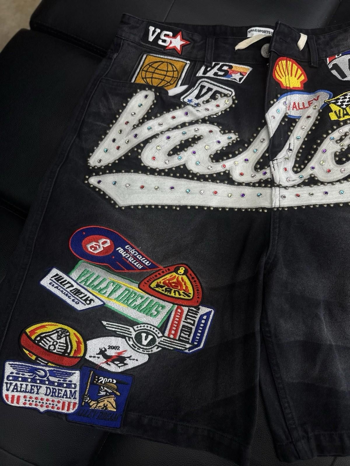 Vale Valley Black Denim Patchwork Shorts Size 32 (Brand New) Size US 32 / EU 48 - 3 Thumbnail