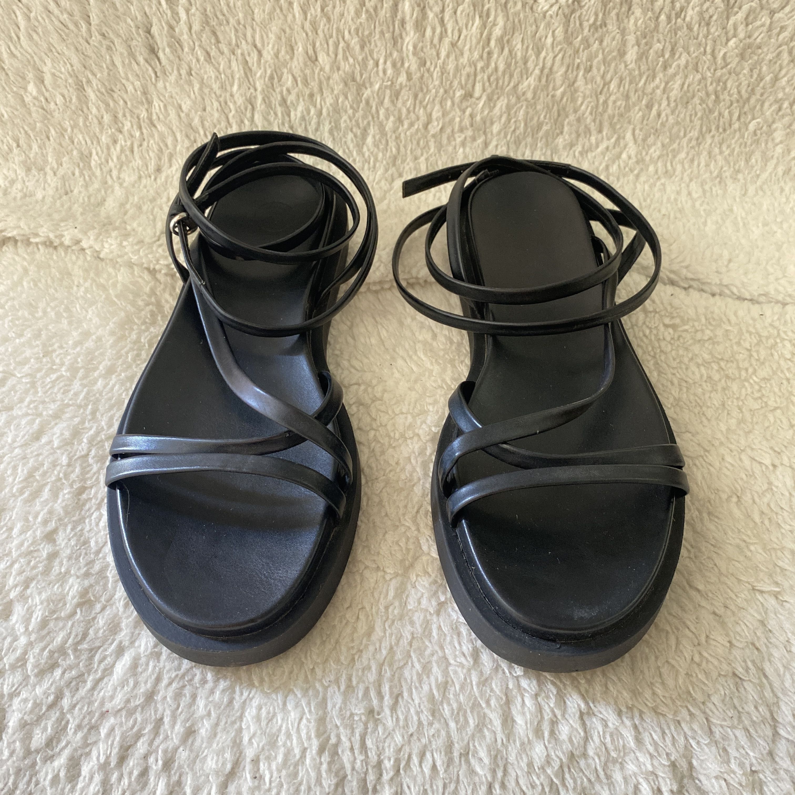 Urban Outfitters Urban Outfitters Vicki Strappy Sandals 7–7.5 Size US 7.5 / IT 37.5 - 12 Thumbnail