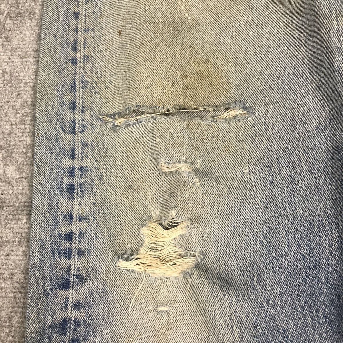Levi's Vintage Clothing × Vintage Levi’s 501xx distressed denim jeans pants Size US 34 / EU 50 - 5 Thumbnail