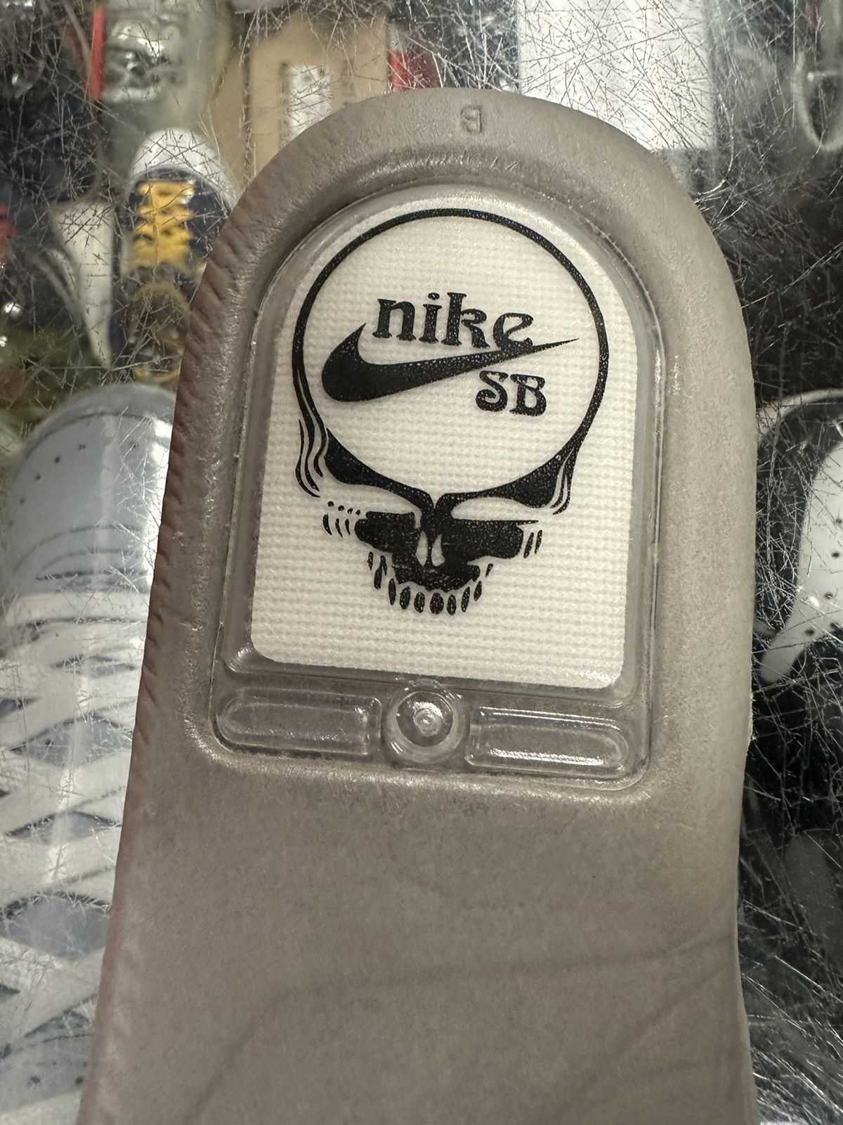 Nike Grateful Dead SB Nike dunk preowned size 10 green Size US 10.5 / EU 43-44 - 19 Thumbnail