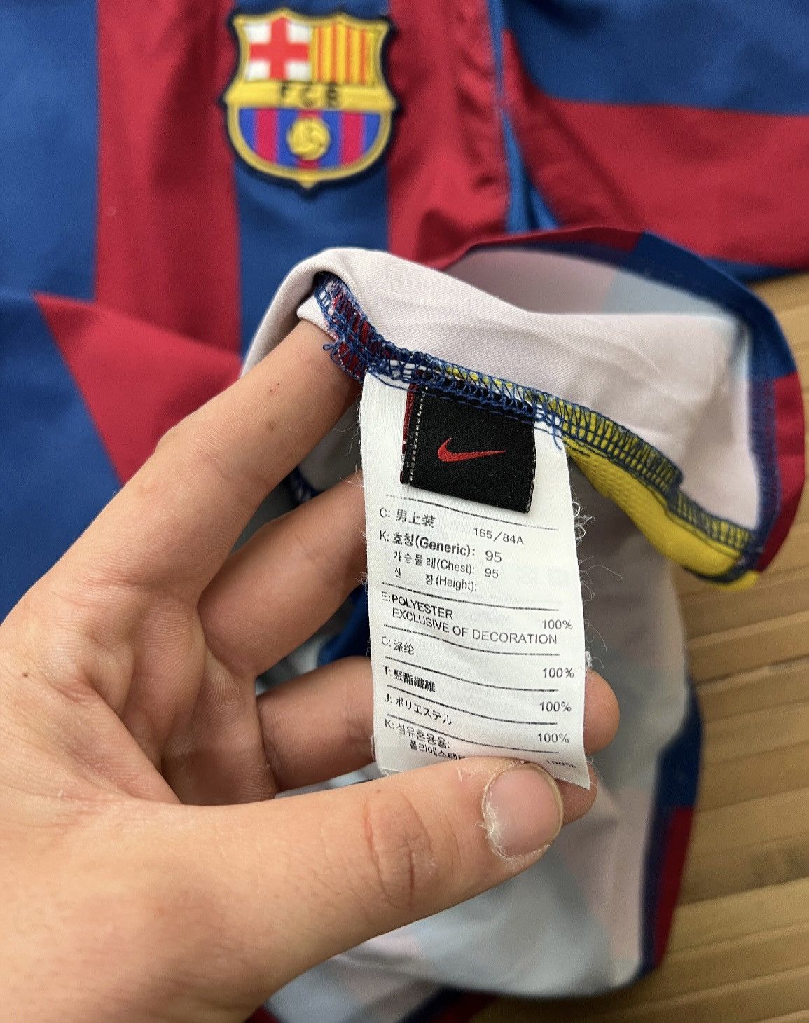 Nike Barcelona 2005/06 Home Kit Size US M / EU 48-50 / 2 - 6 Thumbnail
