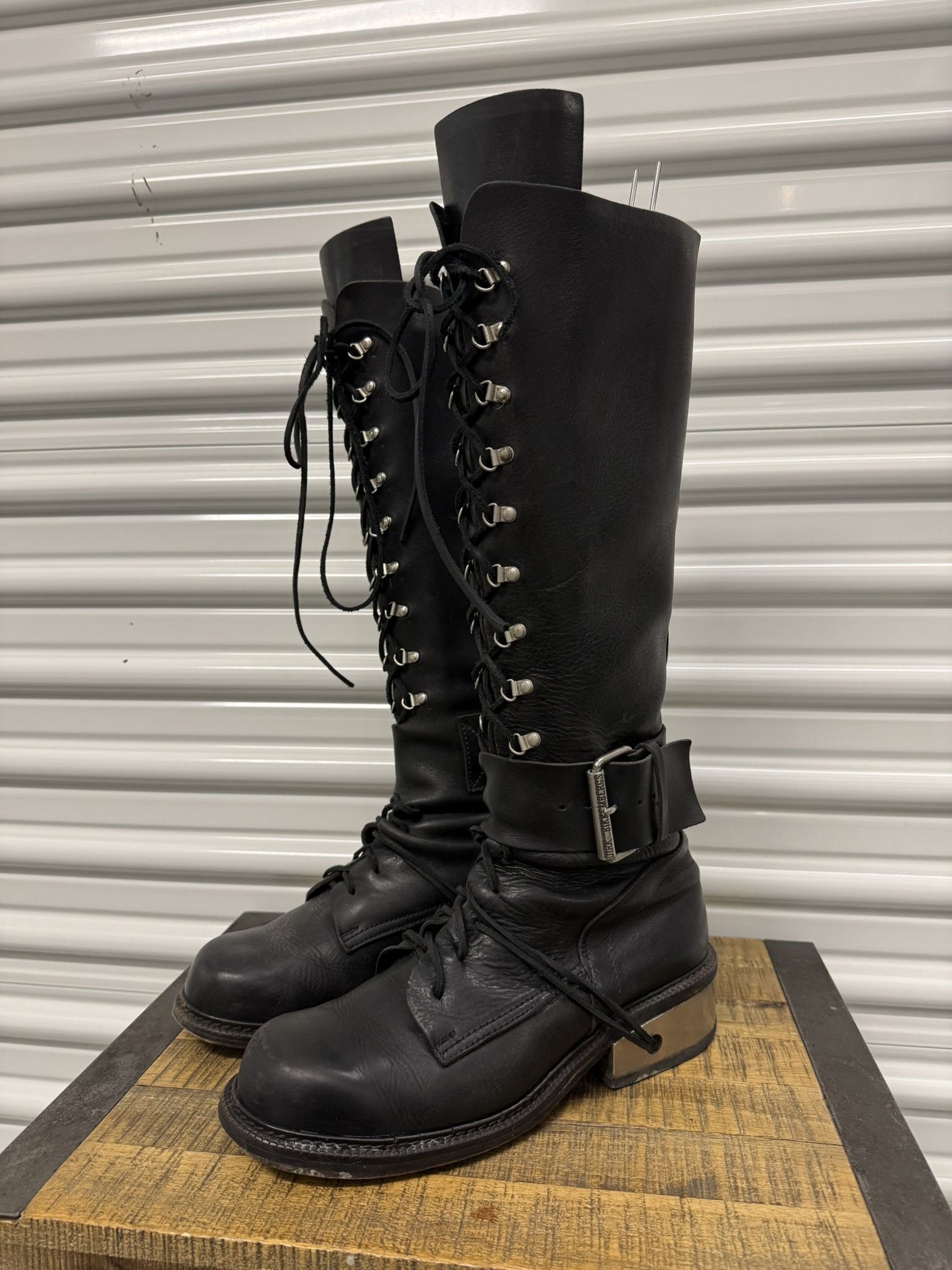 Dirk Bikkembergs Dirk Bikkembergs knee-high buckled Metal Heels Size US 12 / EU 45 - 2 Thumbnail