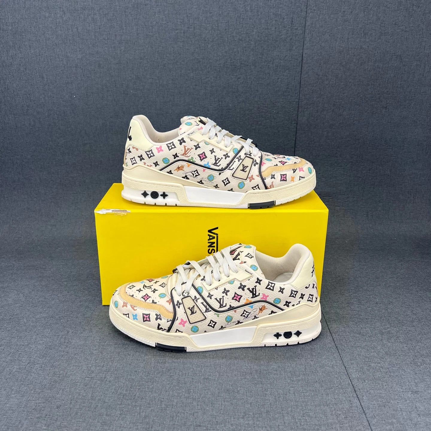 Louis Vuitton LV Trainer Beige AOP 6 Size US 6 / IT 36 - 2 Thumbnail