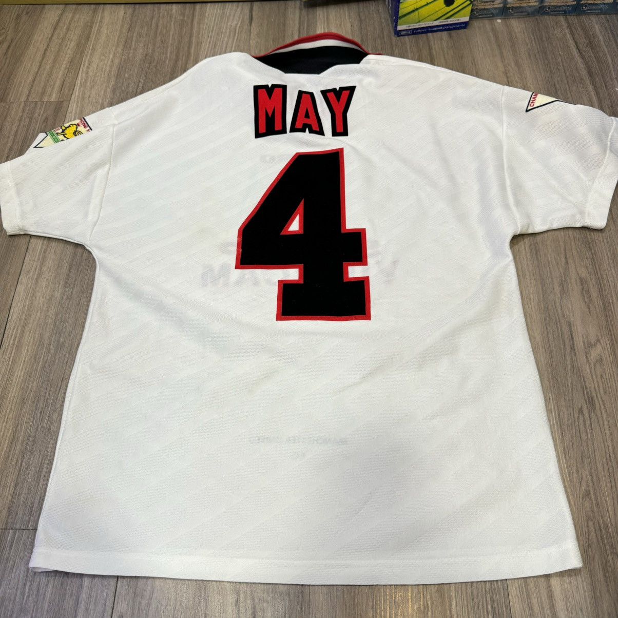 Umbro Manchester United 96/97 away shirt #4 May Size US M / EU 48-50 / 2 - 2 Thumbnail