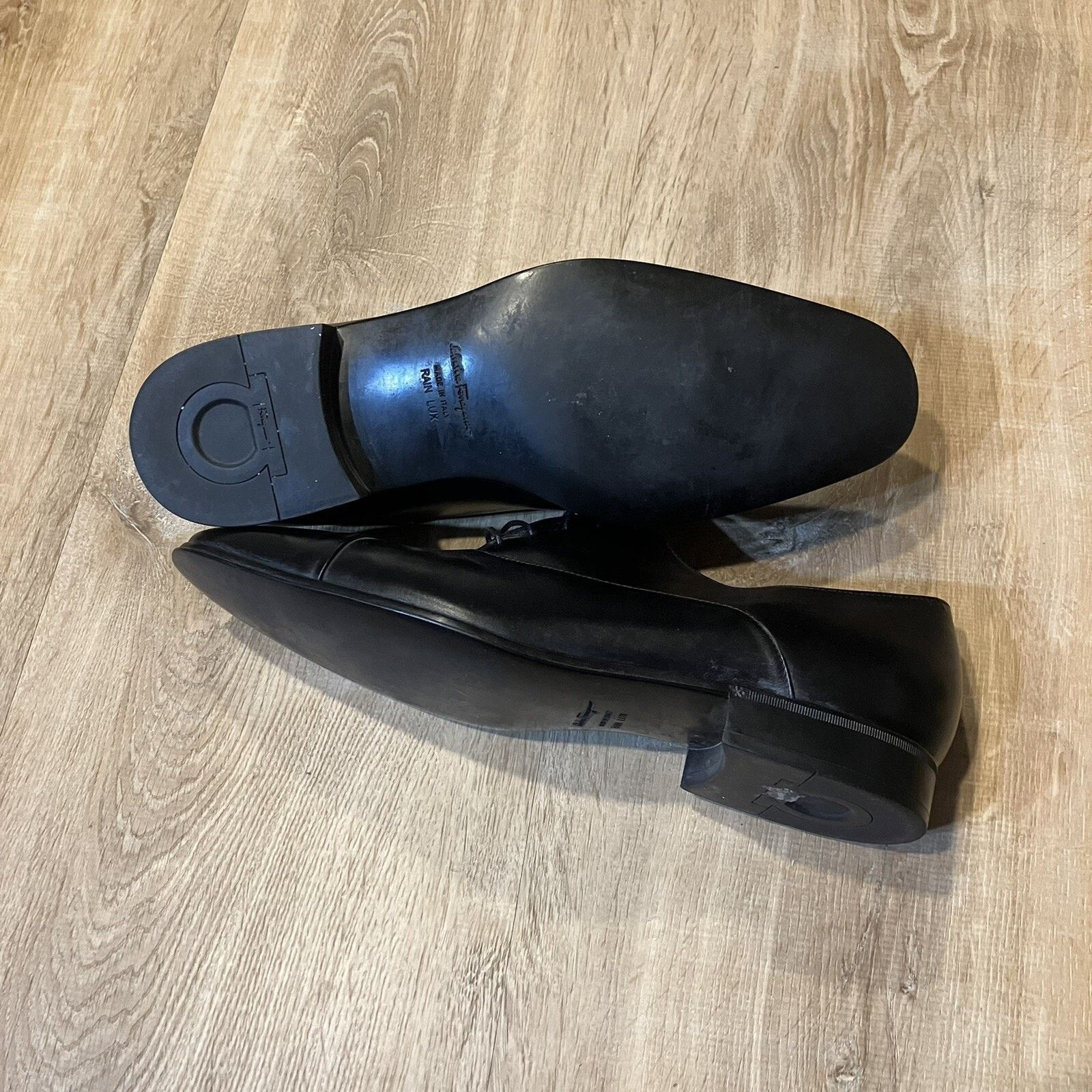 Salvatore Ferragamo Salvatore Ferragamo Black Leather Gancini Loafers Dress Size US 9.5 / EU 42-43 - 6 Thumbnail