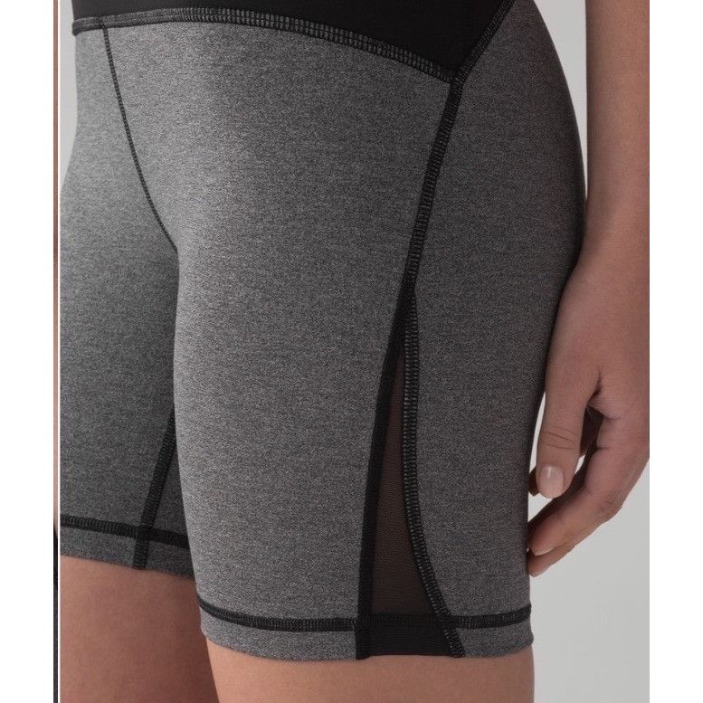 Lululemon Lululemon Train Times Short *6" Size 4 Heathered Black / Bla Size 27" / US 4 / IT 40 - 6 Thumbnail