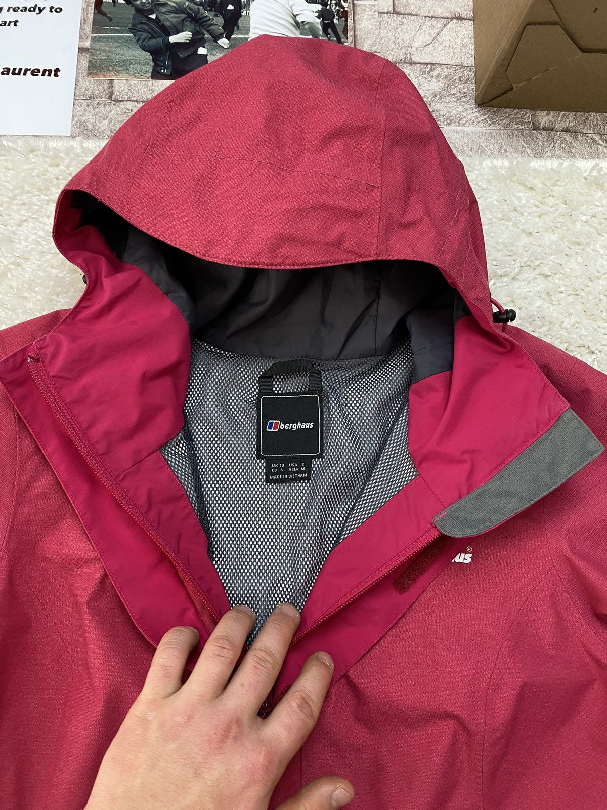 Berghaus × Japanese Brand Berghaus Women's Elara Waterproof Jacket Size S / US 4 / IT 40 - 9 Thumbnail