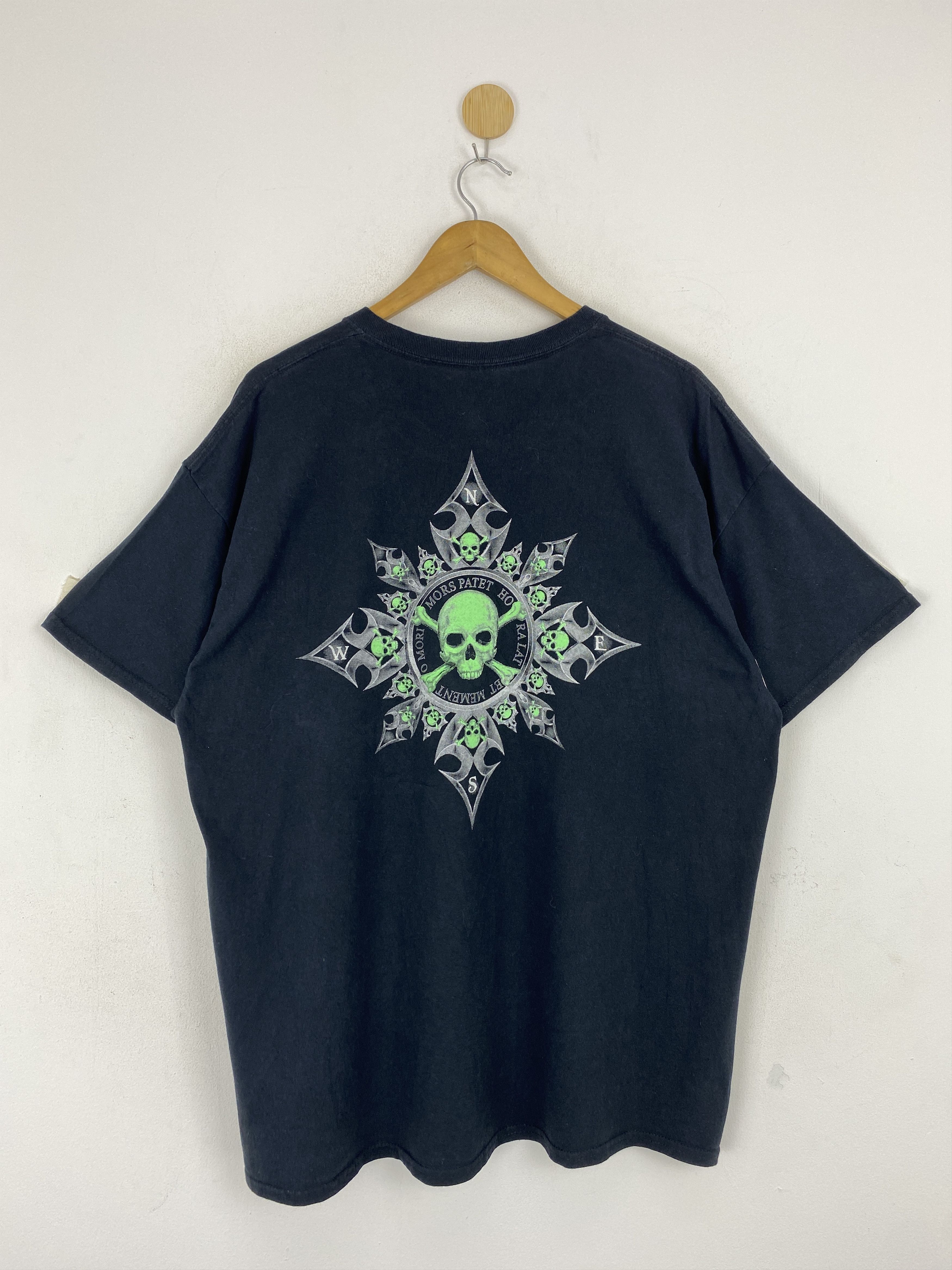 Vintage Vintage Treasure Island Skulls Graphic Backhit Tee TA0677 Size US XXL / EU 58 / 5 - 1 Thumbnail