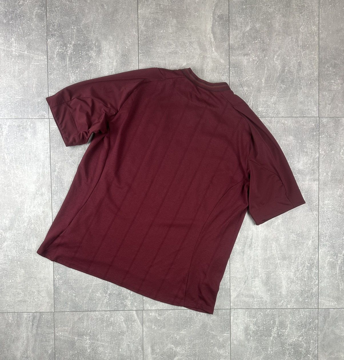 Umbro Umbro Manchester City Away 2012/13 Soccer Burgundy Jersey Size US L / EU 52-54 / 3 - 11 Thumbnail