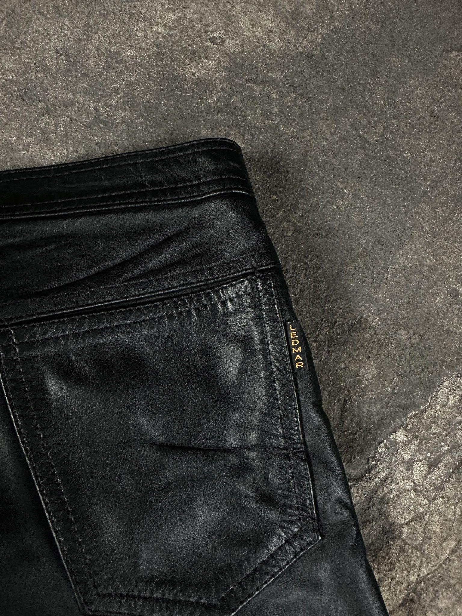 Genuine Leather 90s Vintage Avant Garde Oversized Leather Biker Pants Size US 34 / EU 50 - 7 Thumbnail