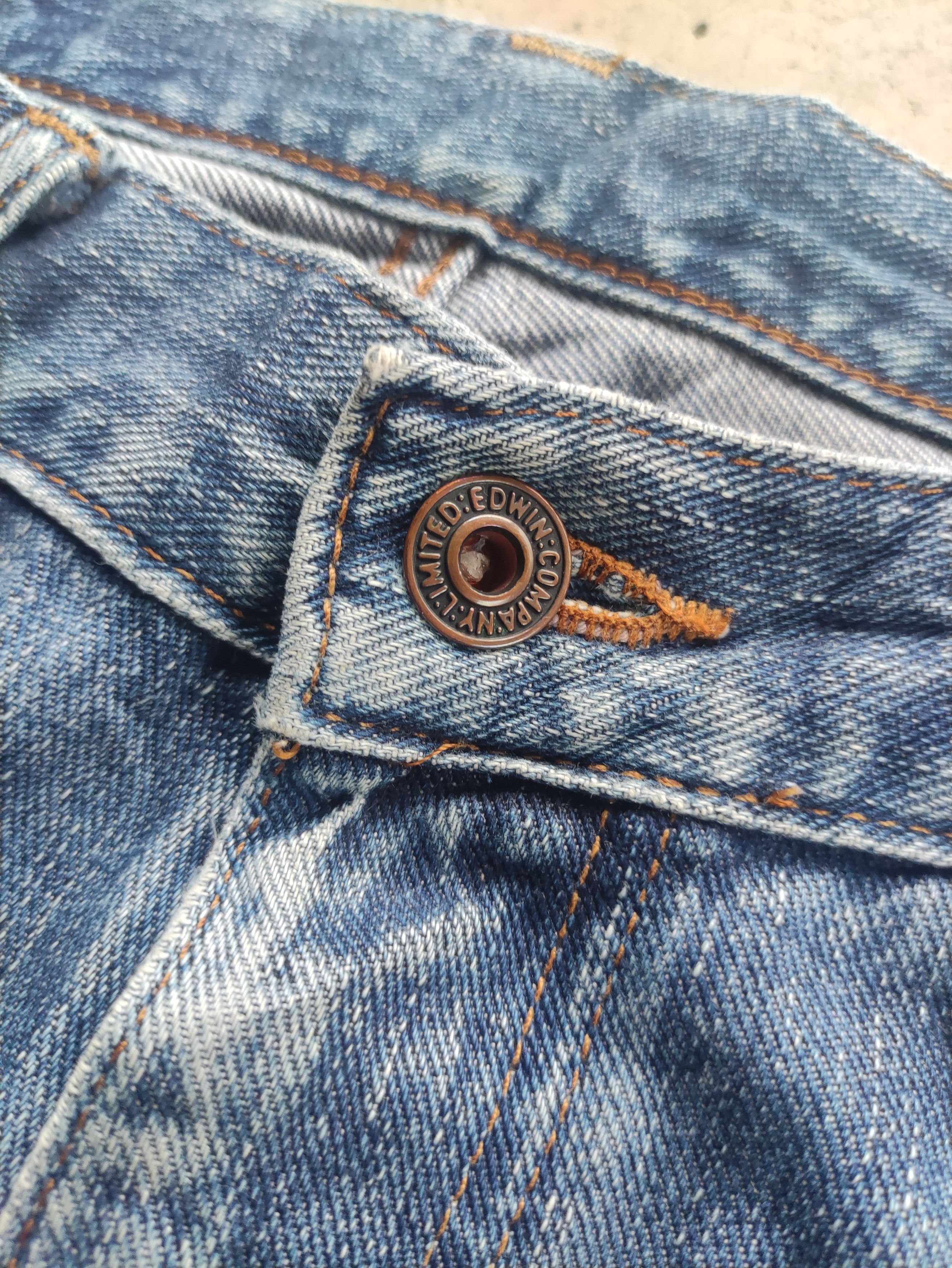 Edwin Vintage Edwin Japan Distressed Faded Denim Pants W31 Size US 31 - 5 Thumbnail