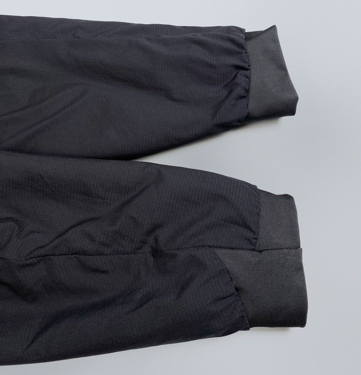 Arc'teryx Women's AW22 Arc'teryx Atom Jacket Black Insulated Size XS Size XS / US 0-2 / IT 36-38 - 18 Thumbnail