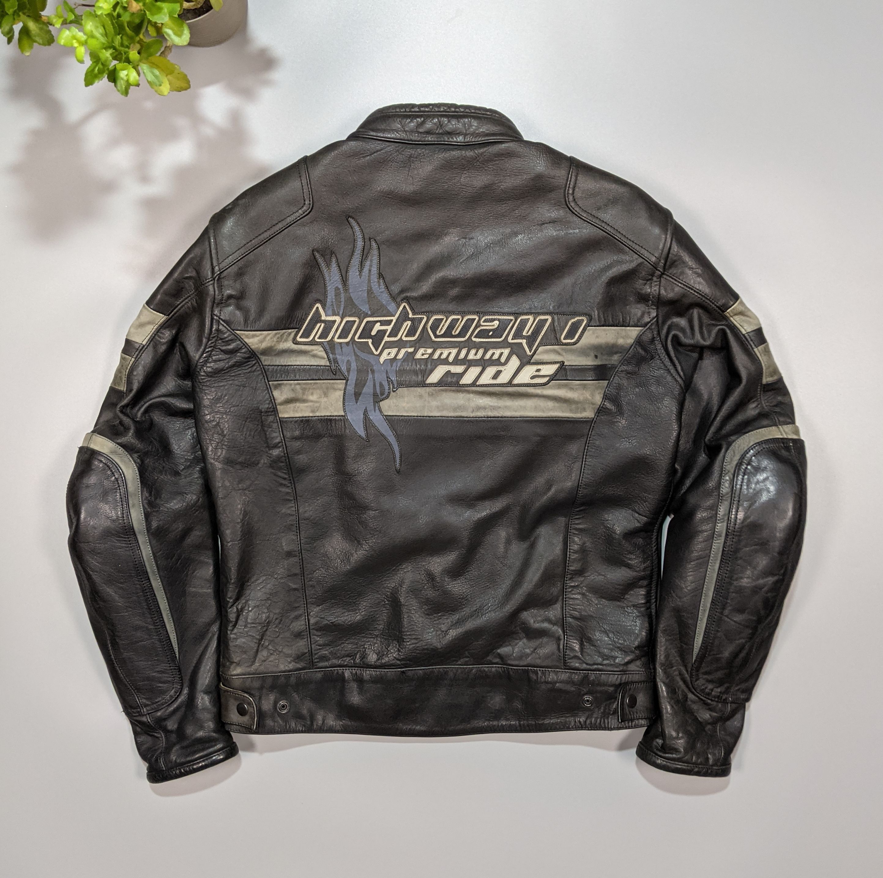 Vintage Vintage Men's Leather Heavyweight Motorcycle Biker Jacket Size US XL / EU 56 / 4 - 1 Thumbnail