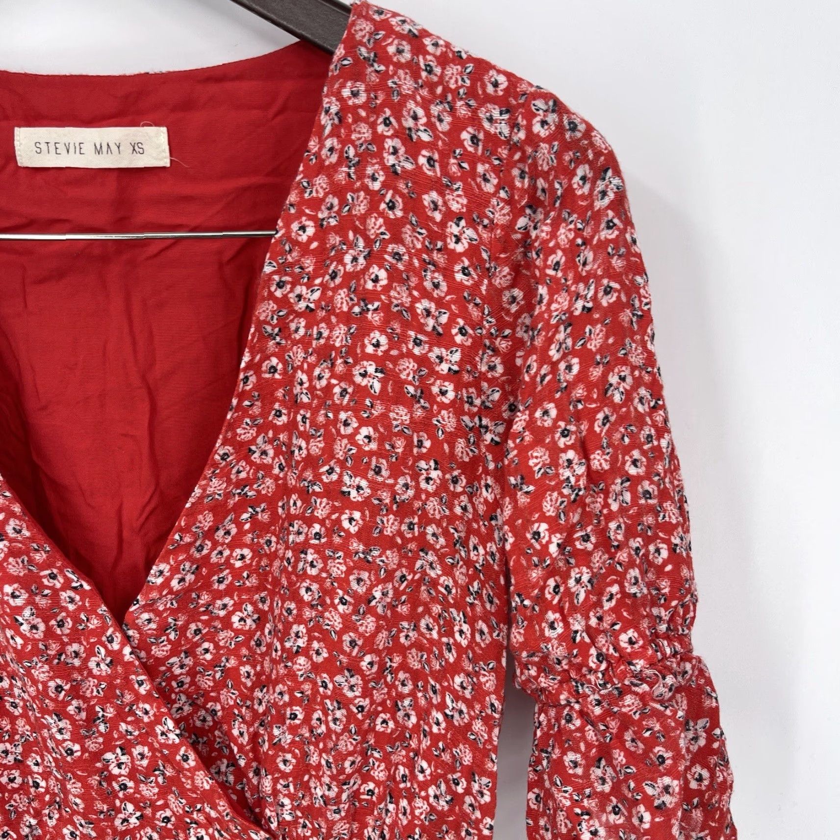 Anthropologie Stevie May Dress Womens XS Faux Wrap Red Floral Boho Mini V-Neck Short Sleeve Casual 90s Bohemian Womens Size XS / US 0-2 / IT 36-38 - 3 Thumbnail