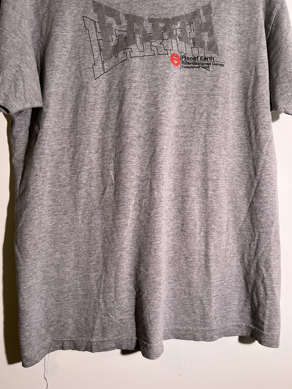 Vintage 90’s 2000’s Y2K VTG Vintage Earth Skateboard Retro Tee Shirt Size US L / EU 52-54 / 3 - 4 Thumbnail
