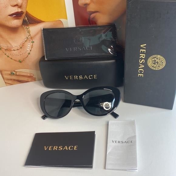 Versace New - Versace Black New Ve4378-0VE4378 Cat Eye Eyewear Sungl Size ONE SIZE - 9 Thumbnail