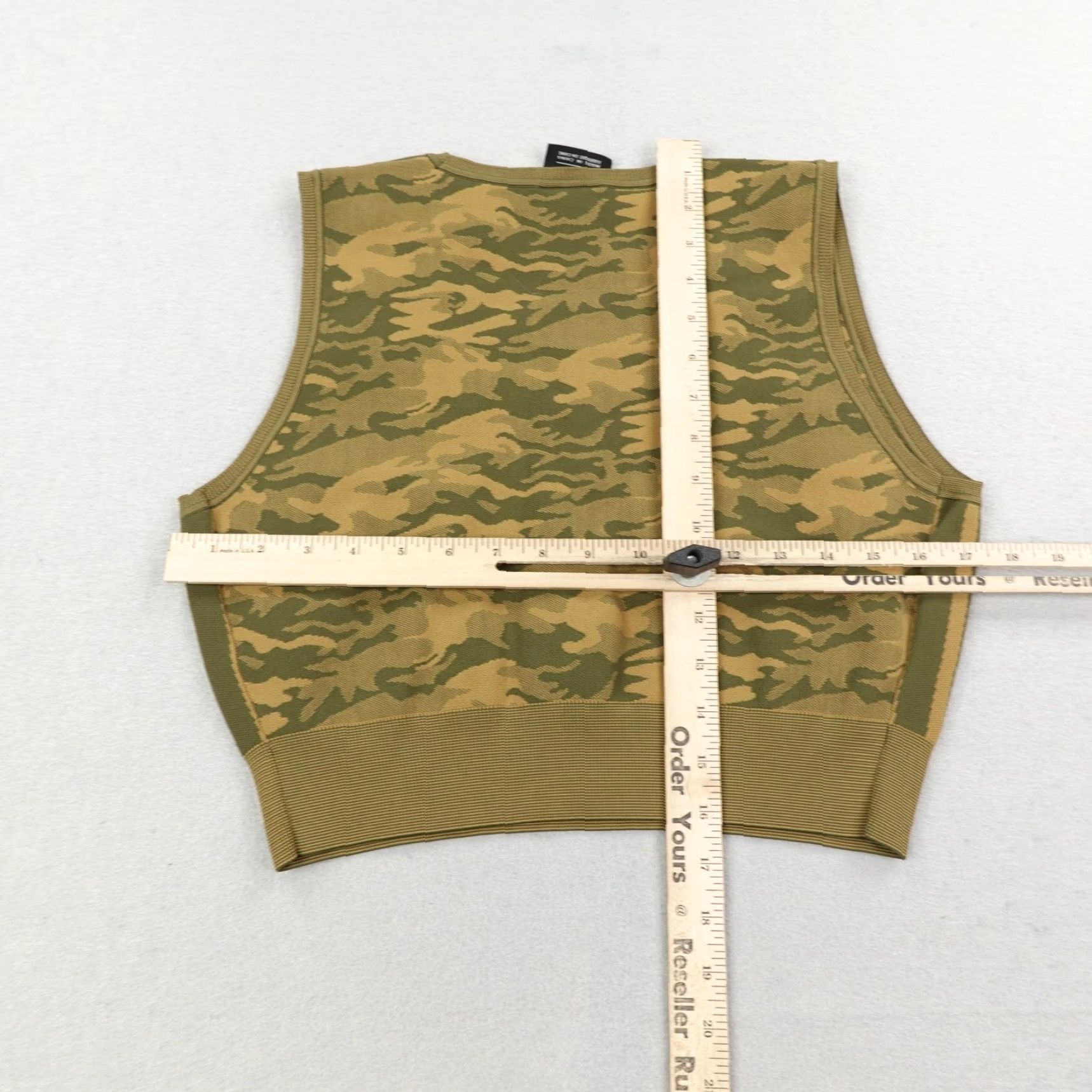 Nike Nike Women’s Tank Top XL Green Camo Seamless Cropped Sports Bra Activewear Gym Workout Size XL / US 12-14 / IT 48-50 - 4 Thumbnail