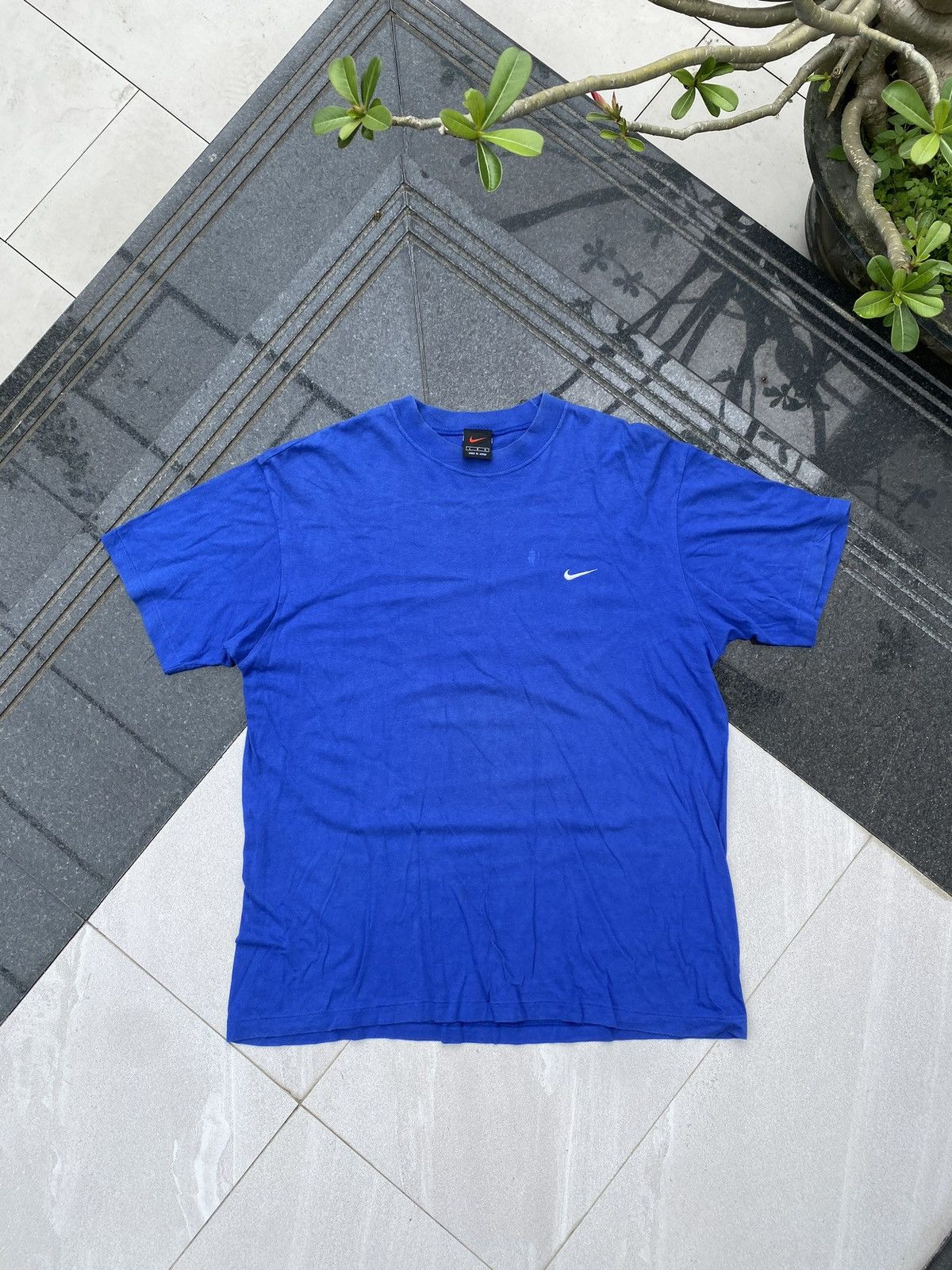 Nike × Vintage 90’s NIKE RARE SWOOSH Y2K RETRO LOGO TEE TSHIRT Size US L / EU 52-54 / 3 - 1 Thumbnail
