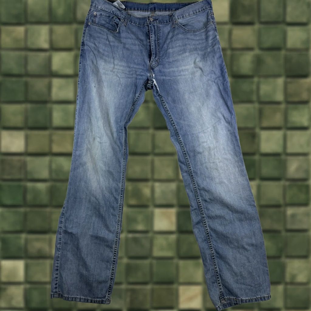 Levi's Levi's Jeans 559 Regular Straight Leg Blue Denim 40x36 Men Regular Five Pocket Belt Loops Zip Button 90s USA Logo Distressed Classic Fit Size US 40 / EU 56 - 1 Thumbnail